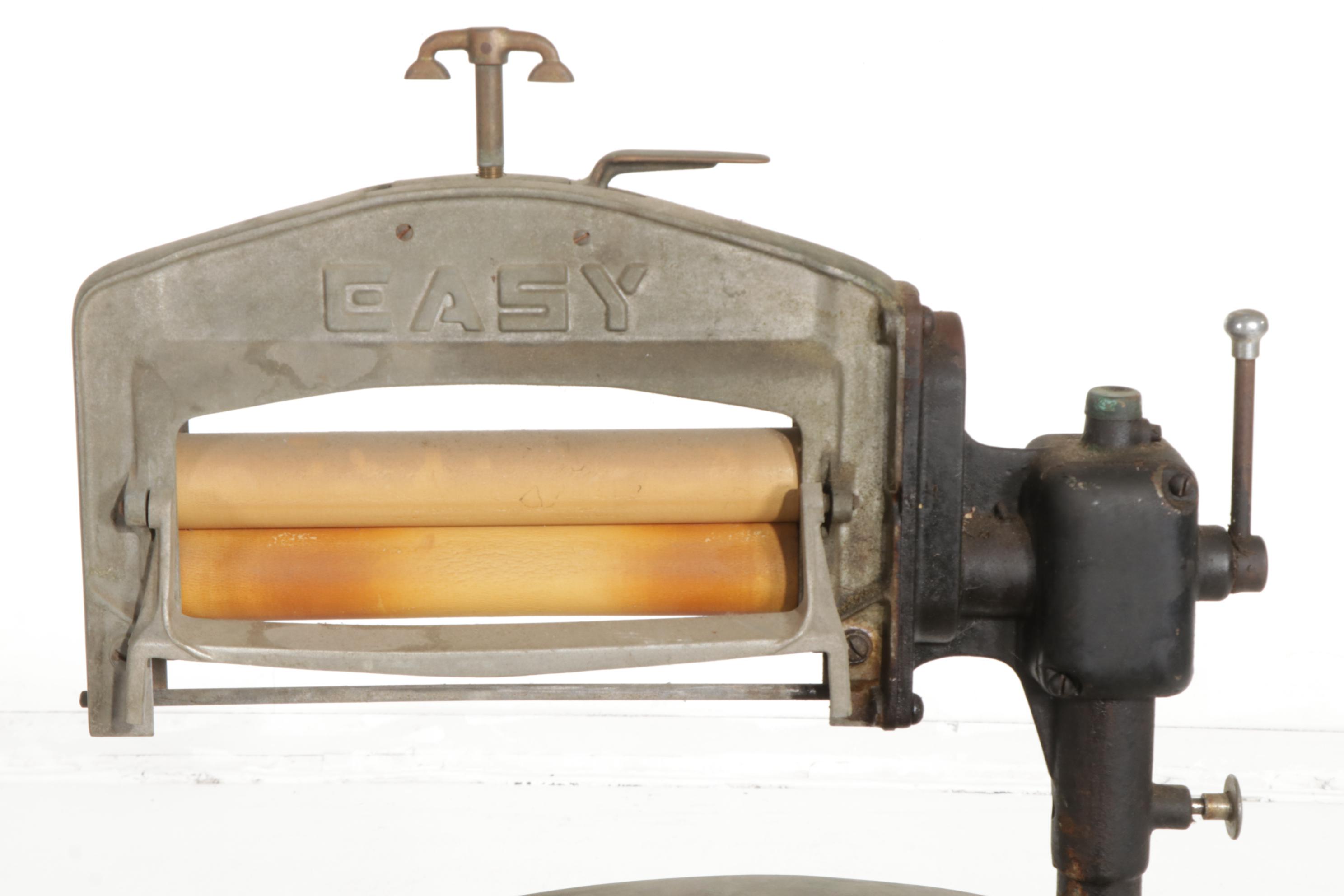 Syracuse "Model M" Copper Tub Washing Machine with "Easy" Ringer, Early 20th C