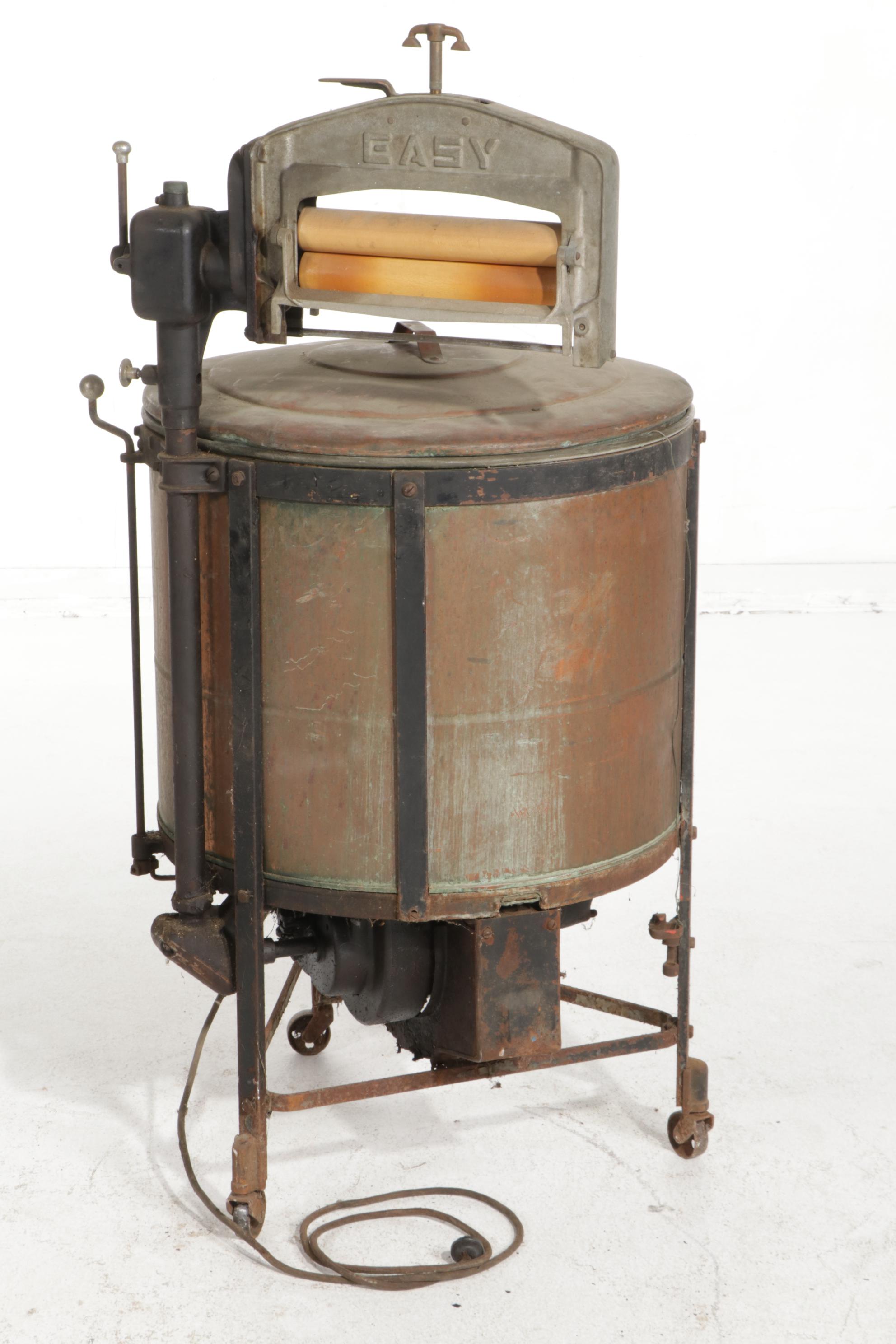 Syracuse "Model M" Copper Tub Washing Machine with "Easy" Ringer, Early 20th C