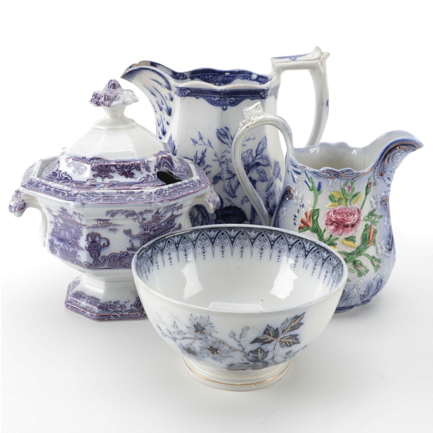 Lunéville "Julienne" Bowl with English Ironstone Sauce Tureen and Pitchers