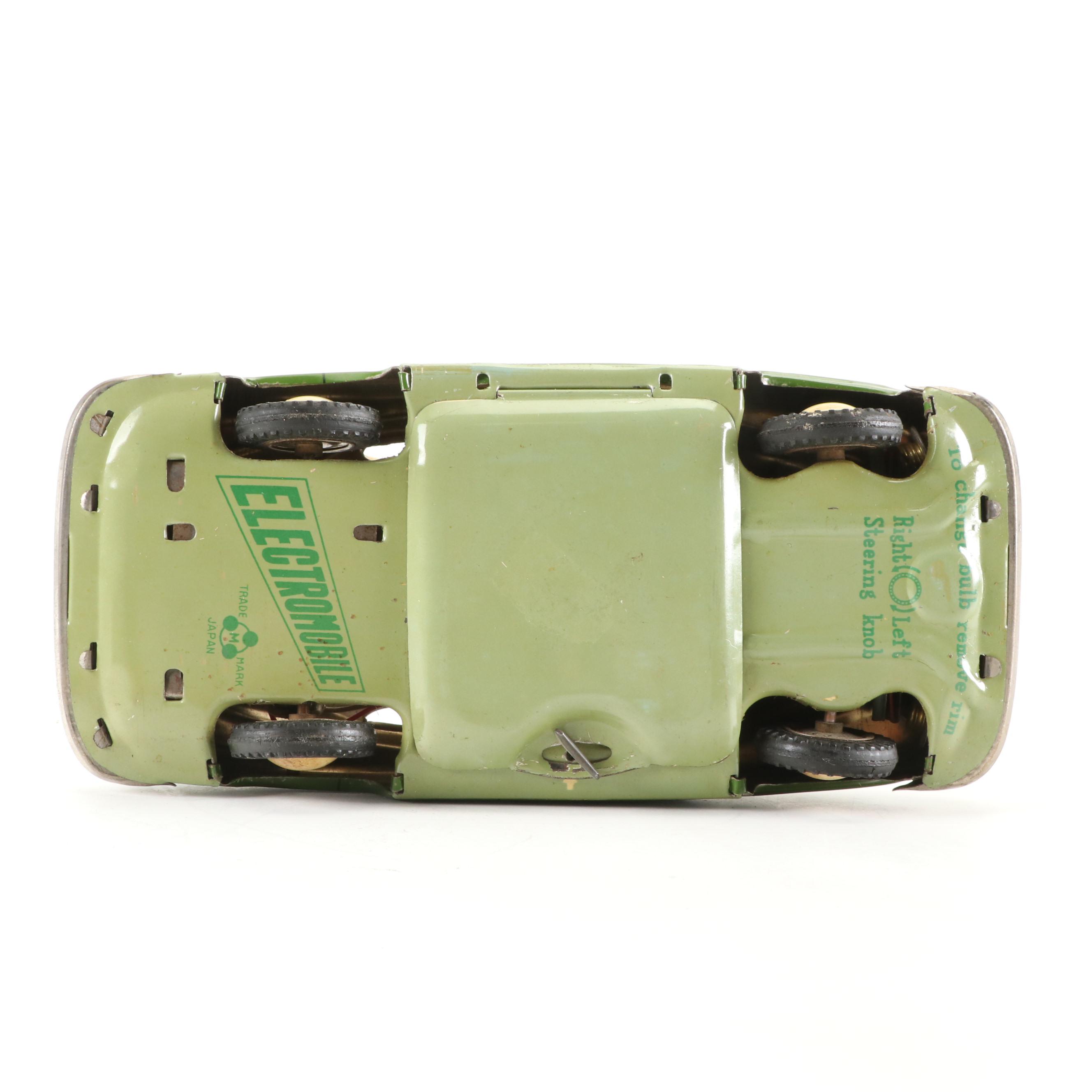 Mizuno Electromobile Tin Lithograph Battery Operated Taxi with Friction Cabs