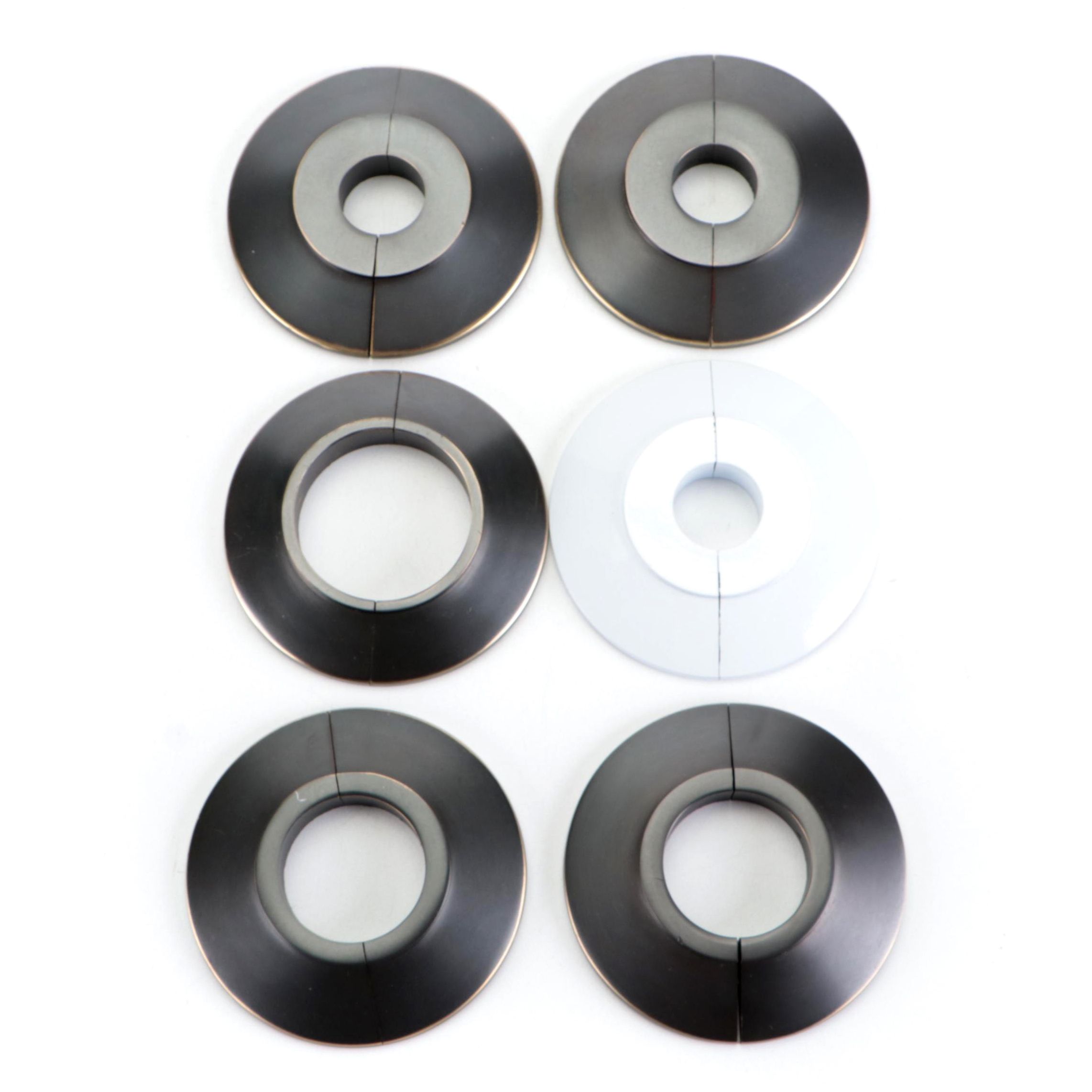 Smooth Radiator Flanges for 1'' and 1/2'' IPS Pipes in Antique Brass