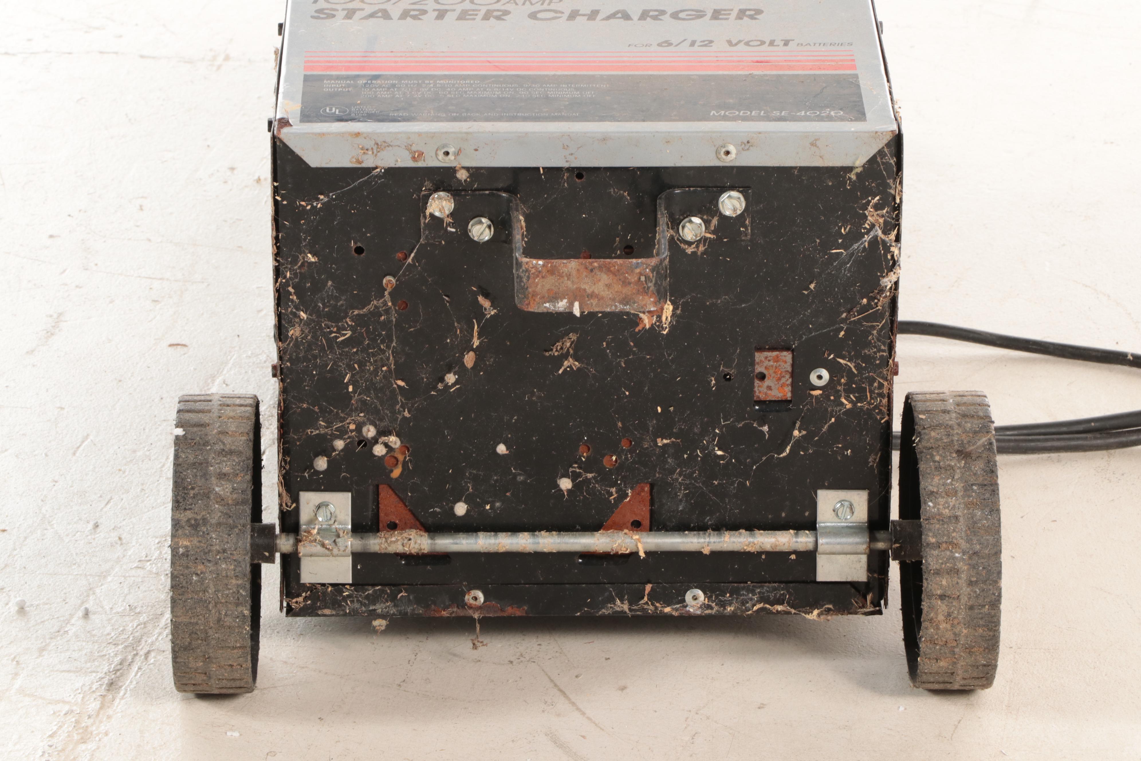 Schumacher IO/40 Amp Charger 100/200 Amp Starter/Charger for 6/12-Volt Batteries