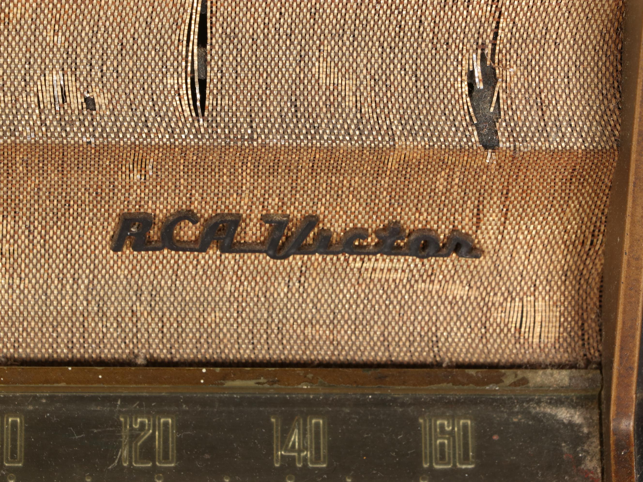 RCA Victor 45-J-9 Portable 45 RPM Record Player with Records