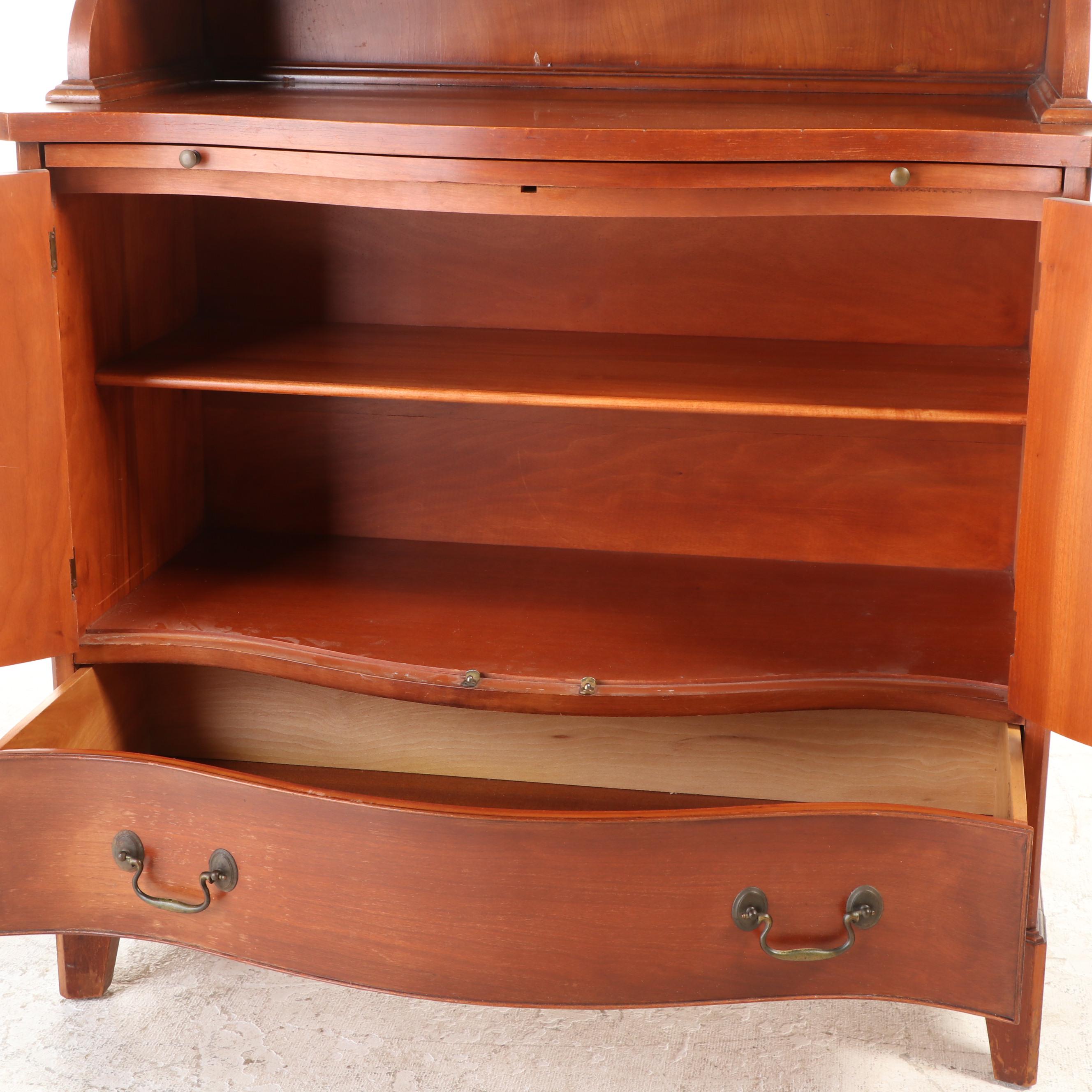 Morganton Federal Style Cherrywood Serpentine China Cabinet, 20th Century