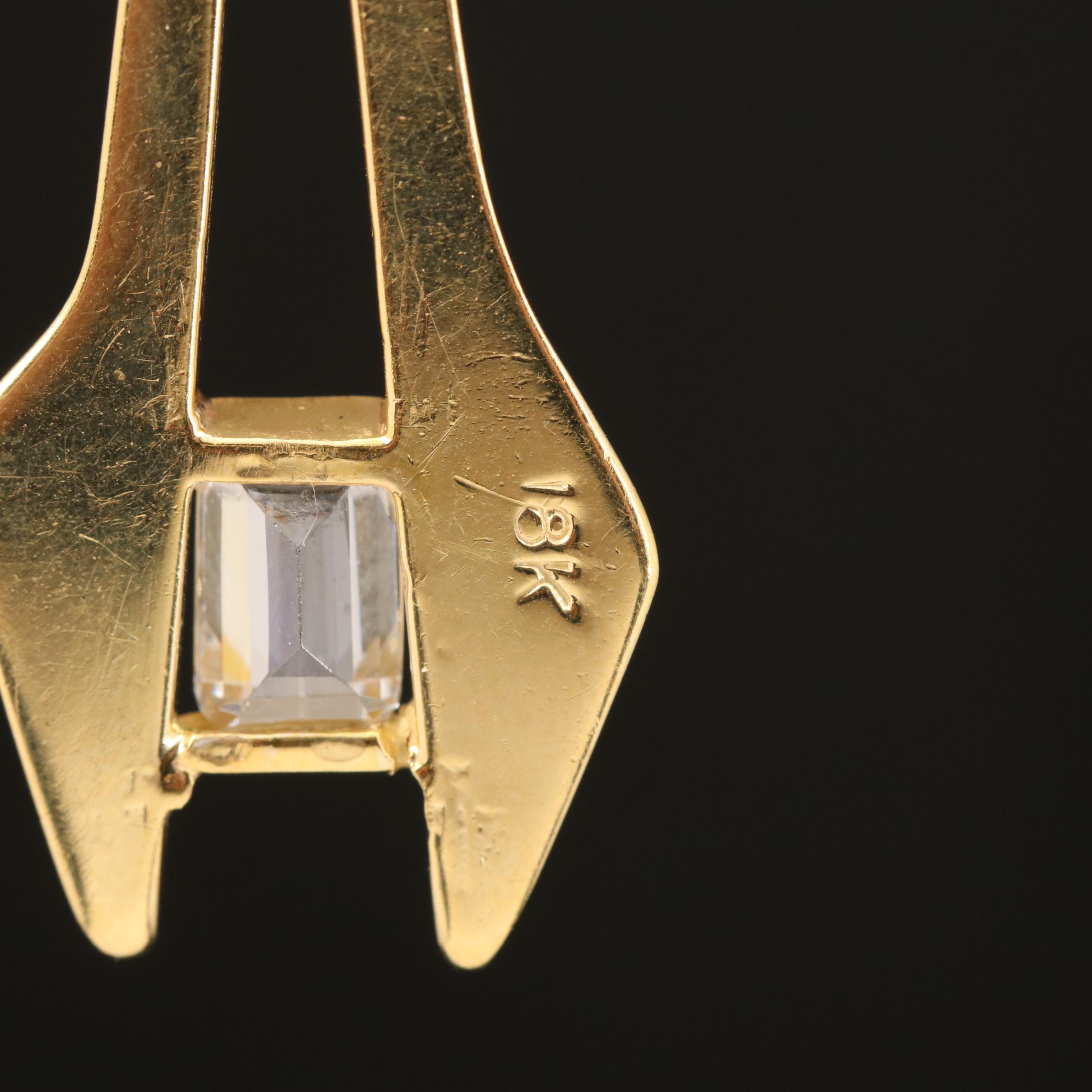 Modern 18K Cubic Zirconia Pendant