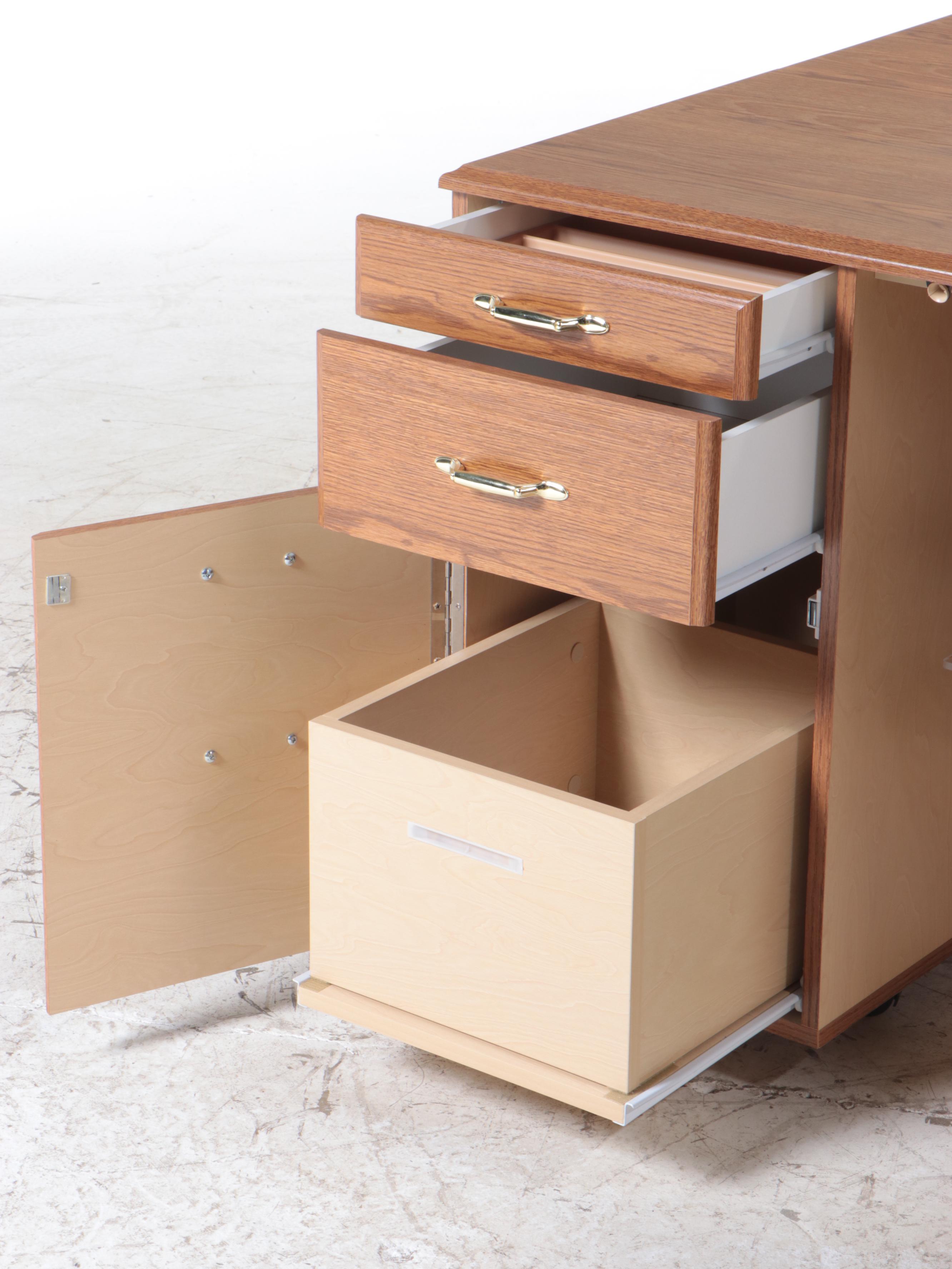 Janome Memory Craft 9000 Sewing Machine with Oak Grained Laminate Work Station