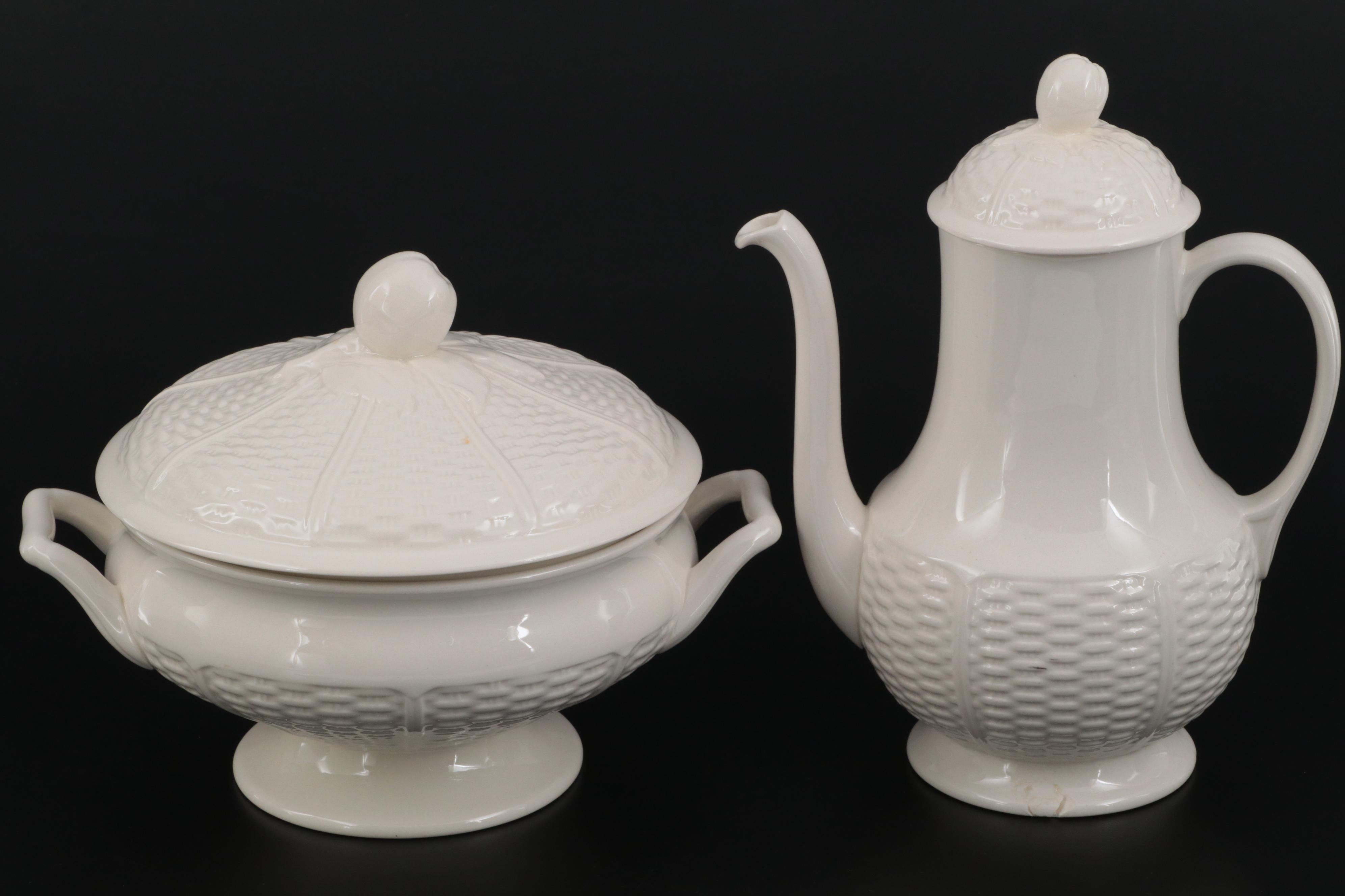 Wedgwood "Willow Weave" Bone China Serveware, 1964-1972