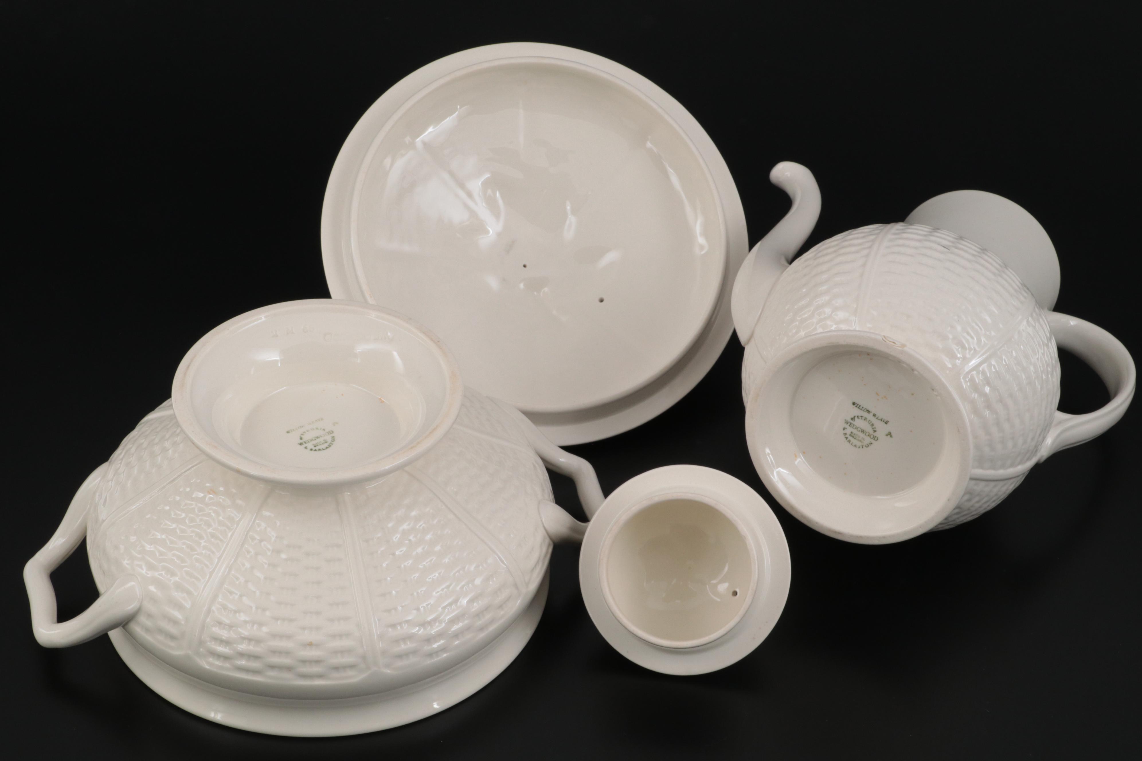 Wedgwood "Willow Weave" Bone China Serveware, 1964-1972