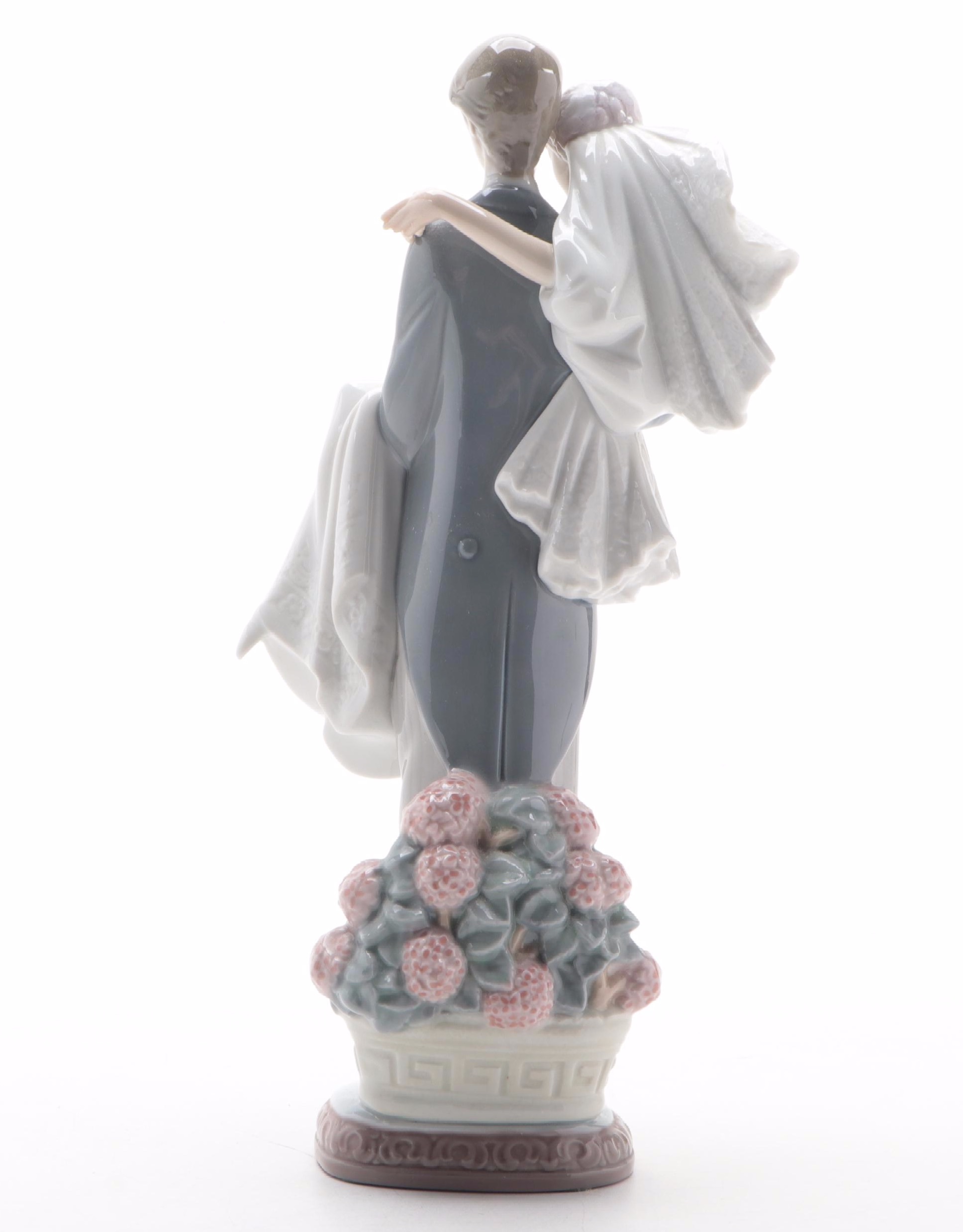 Lladró "Over the Threshold" Porcelain Figurine by Juan Huerta