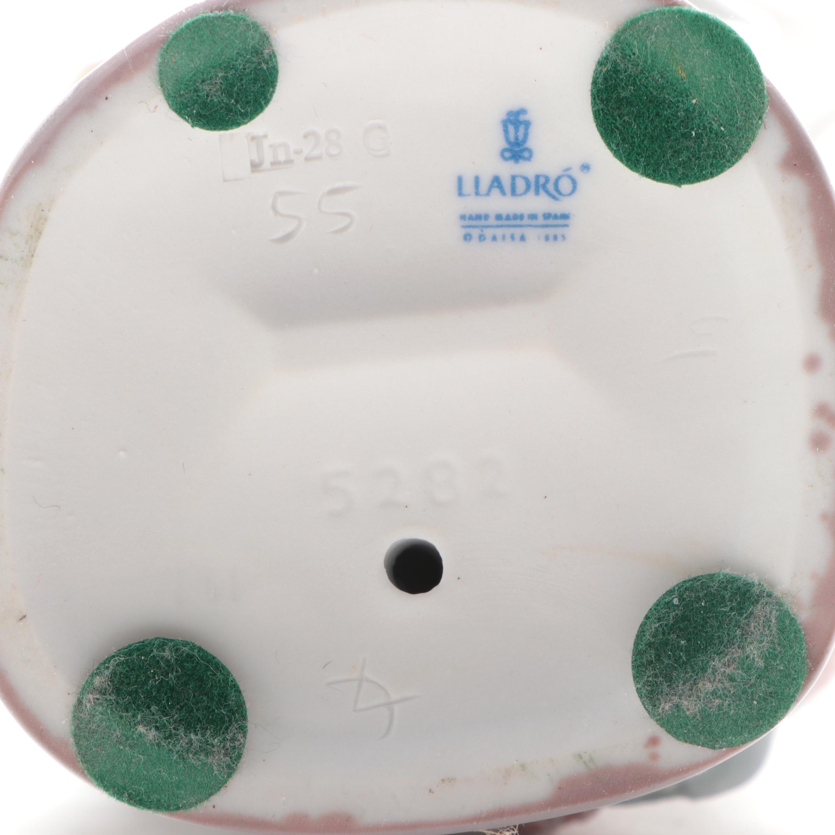 Lladró "Over the Threshold" Porcelain Figurine by Juan Huerta