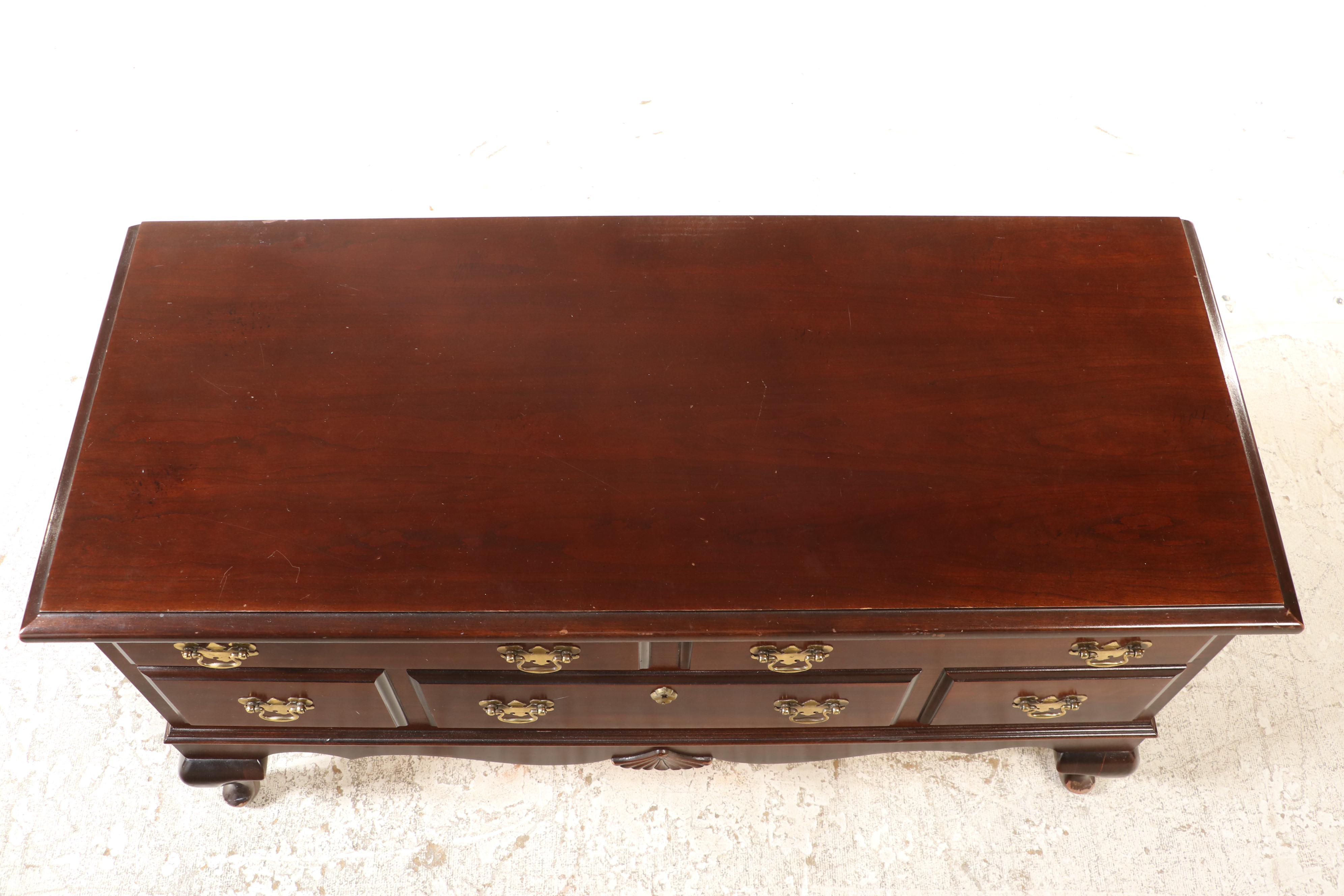 Lane "Aroma-Tite" Queen Anne Style Cherrywood and Cedar Chest, Late 20th Century
