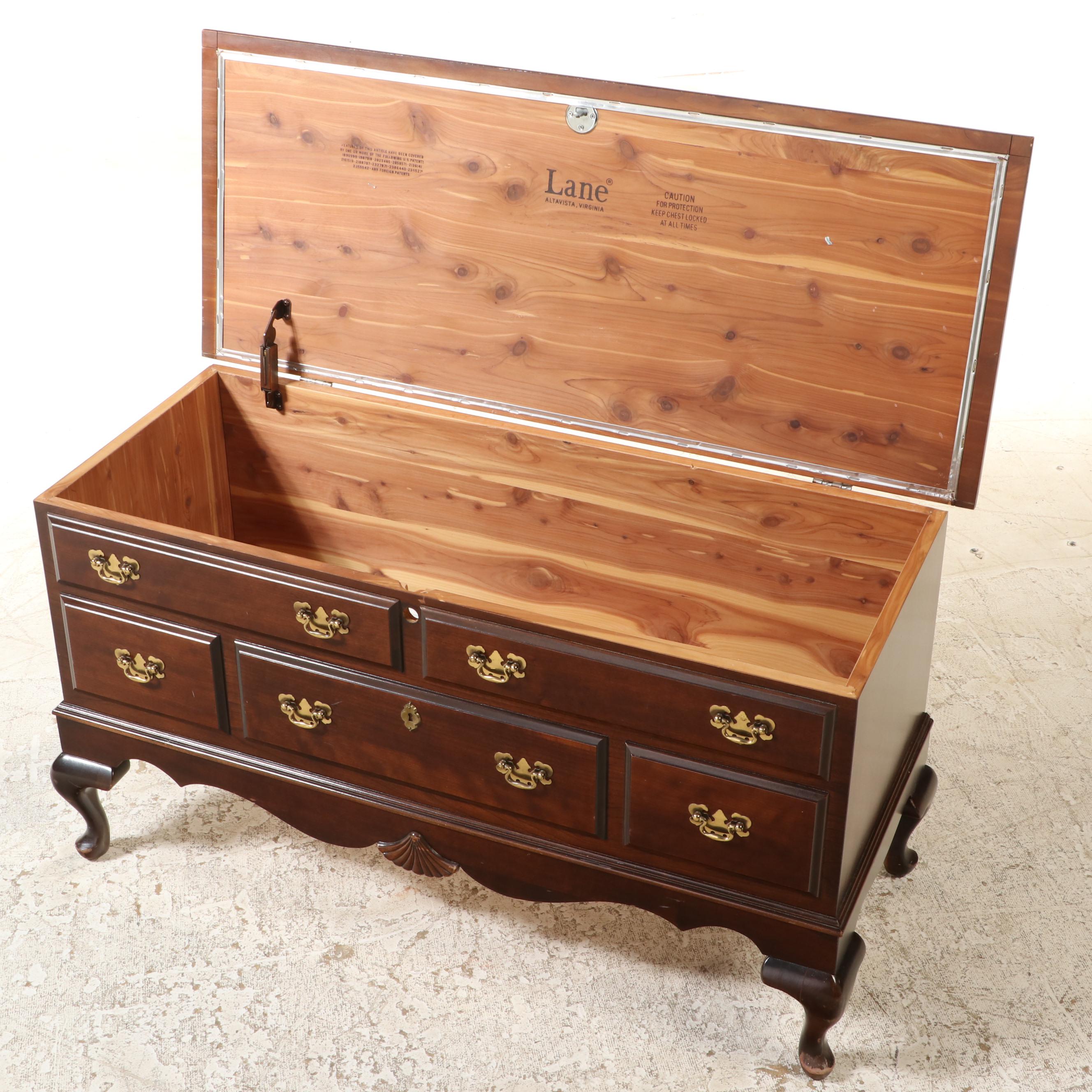 Lane "Aroma-Tite" Queen Anne Style Cherrywood and Cedar Chest, Late 20th Century