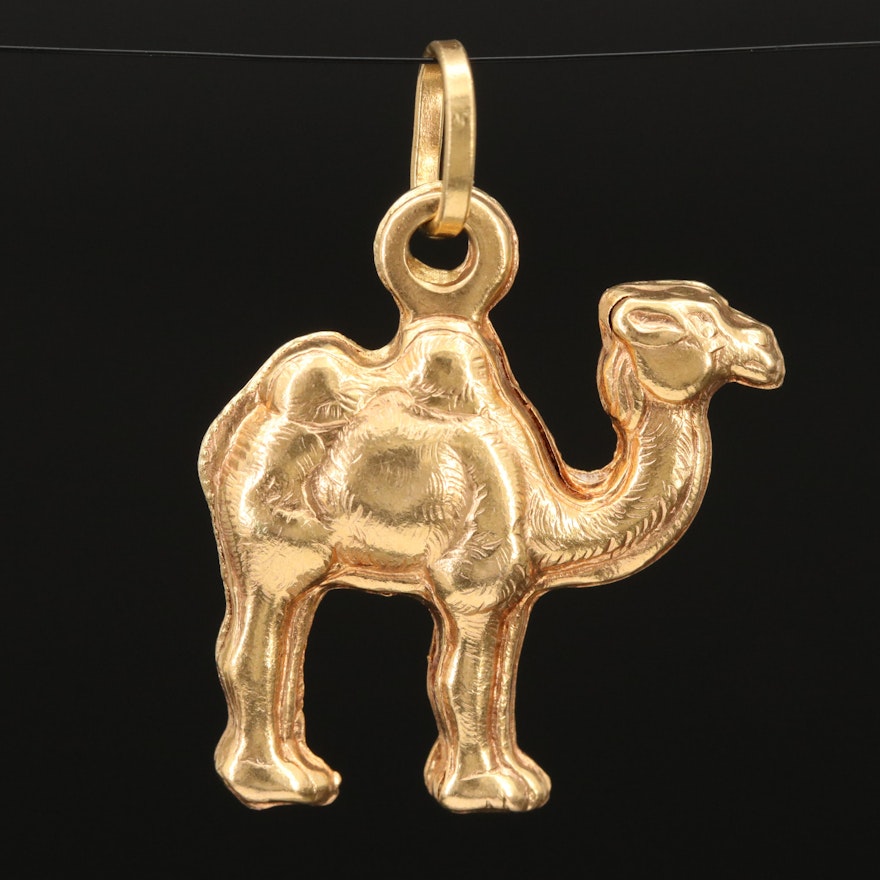 18K Dromedary Camel Pendant