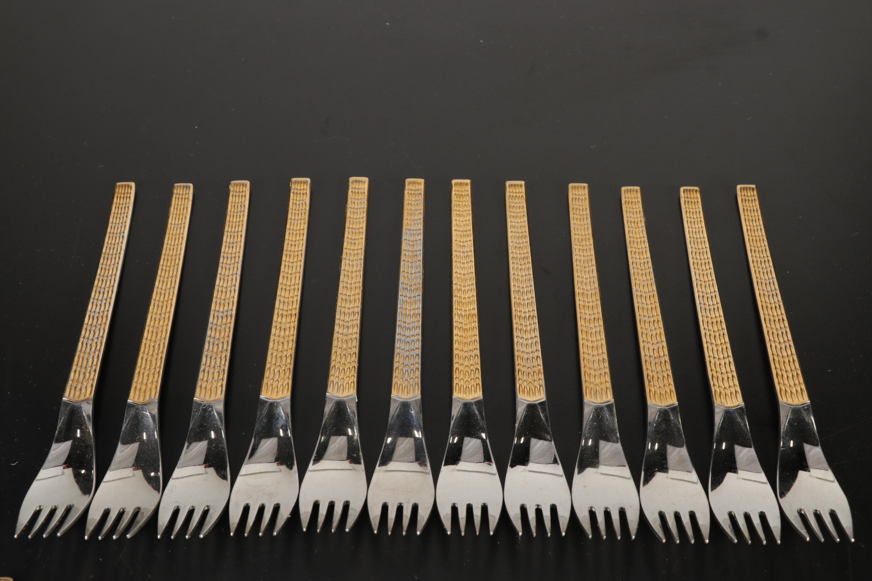 Hoogosil Solingen Stainless Steel with Gold Accent Flatware and Chest