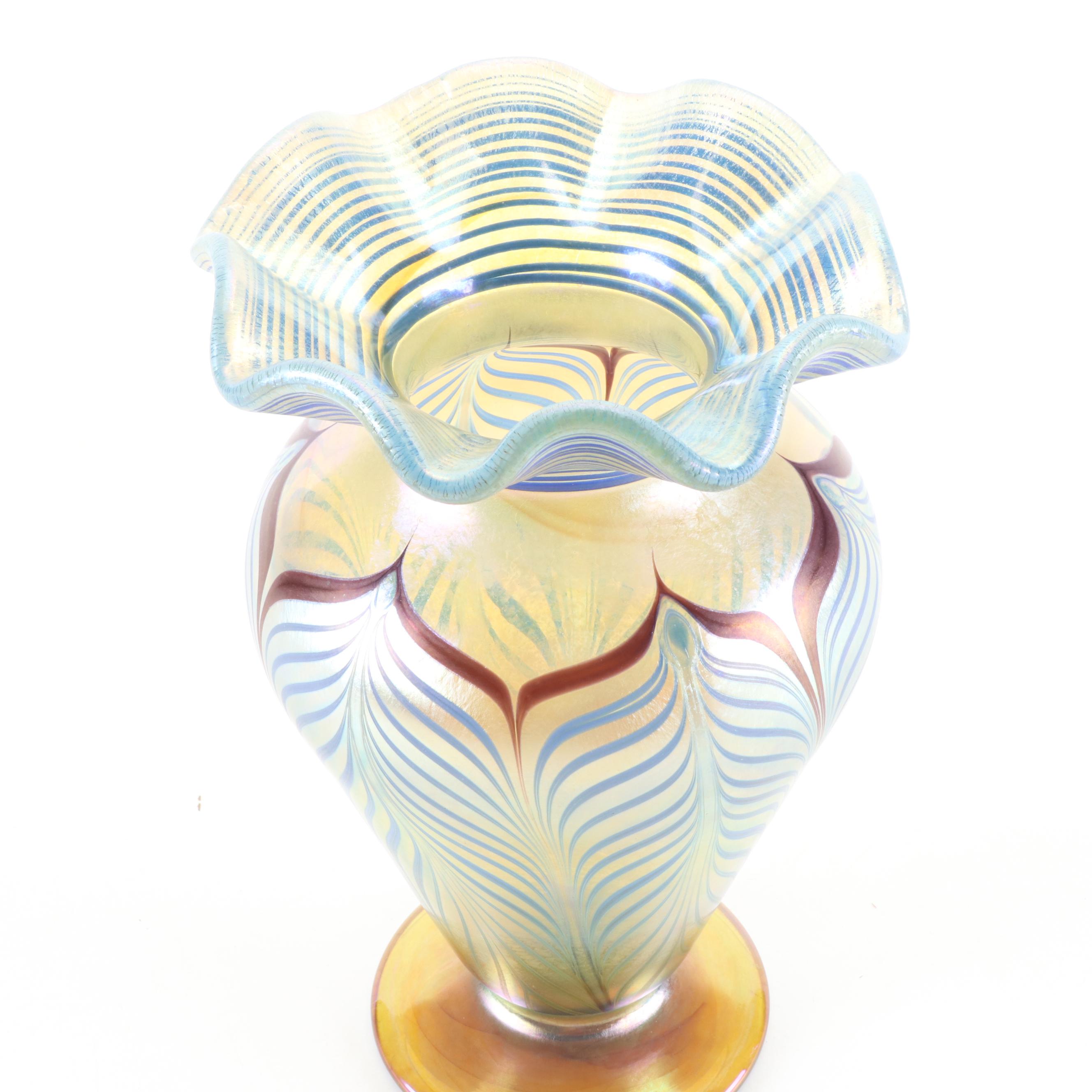 Vandermark Merritt Fluted Iridescent Pulled Feather Studio Art Glass Vase
