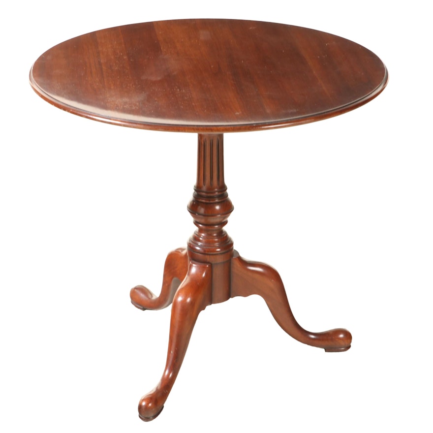 Statton "Centennial" Federal Style Cherrywood Tilt-Top Table, Late 20th Century