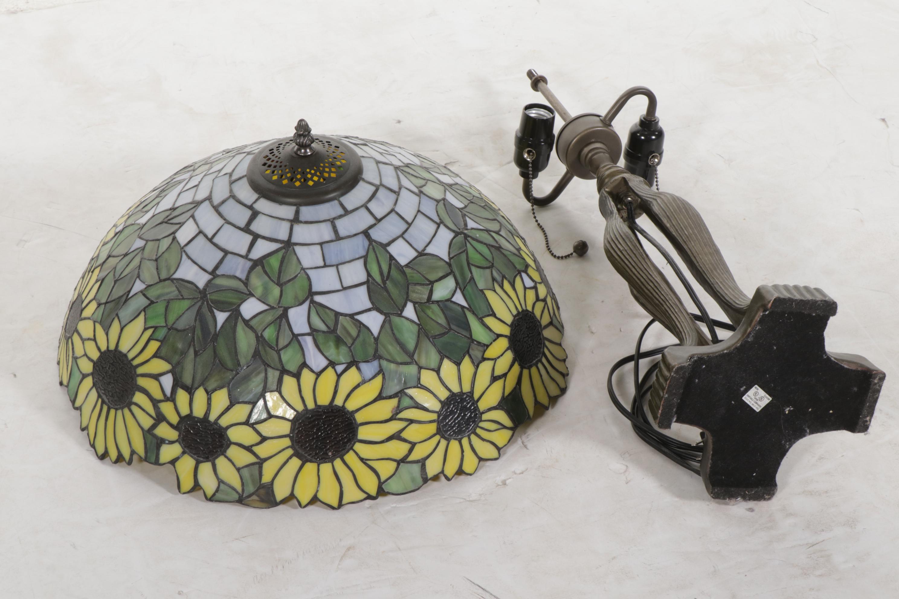 Serena d'italia Slag Glass Sunflower Table Lamp, Contemporary