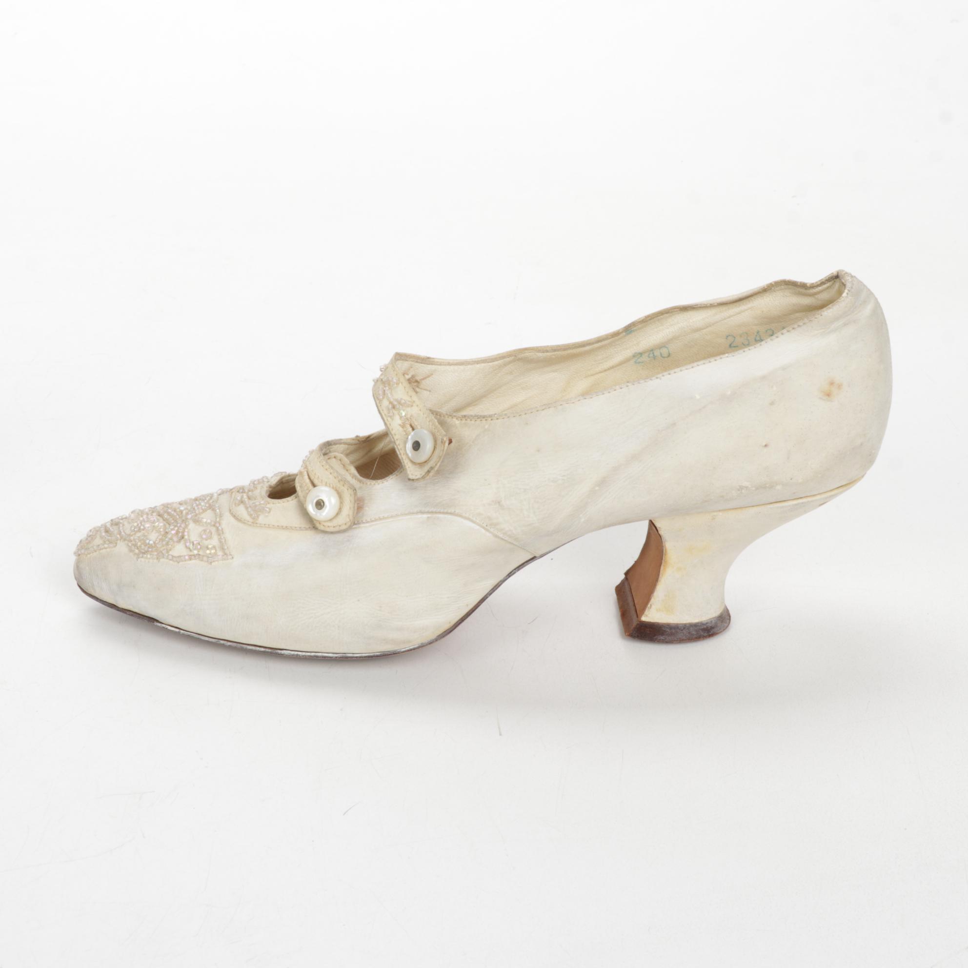 Edwardian Leather Shoes, Raccoon Fur Muff and Asian Vanity Items, Early 20th C.