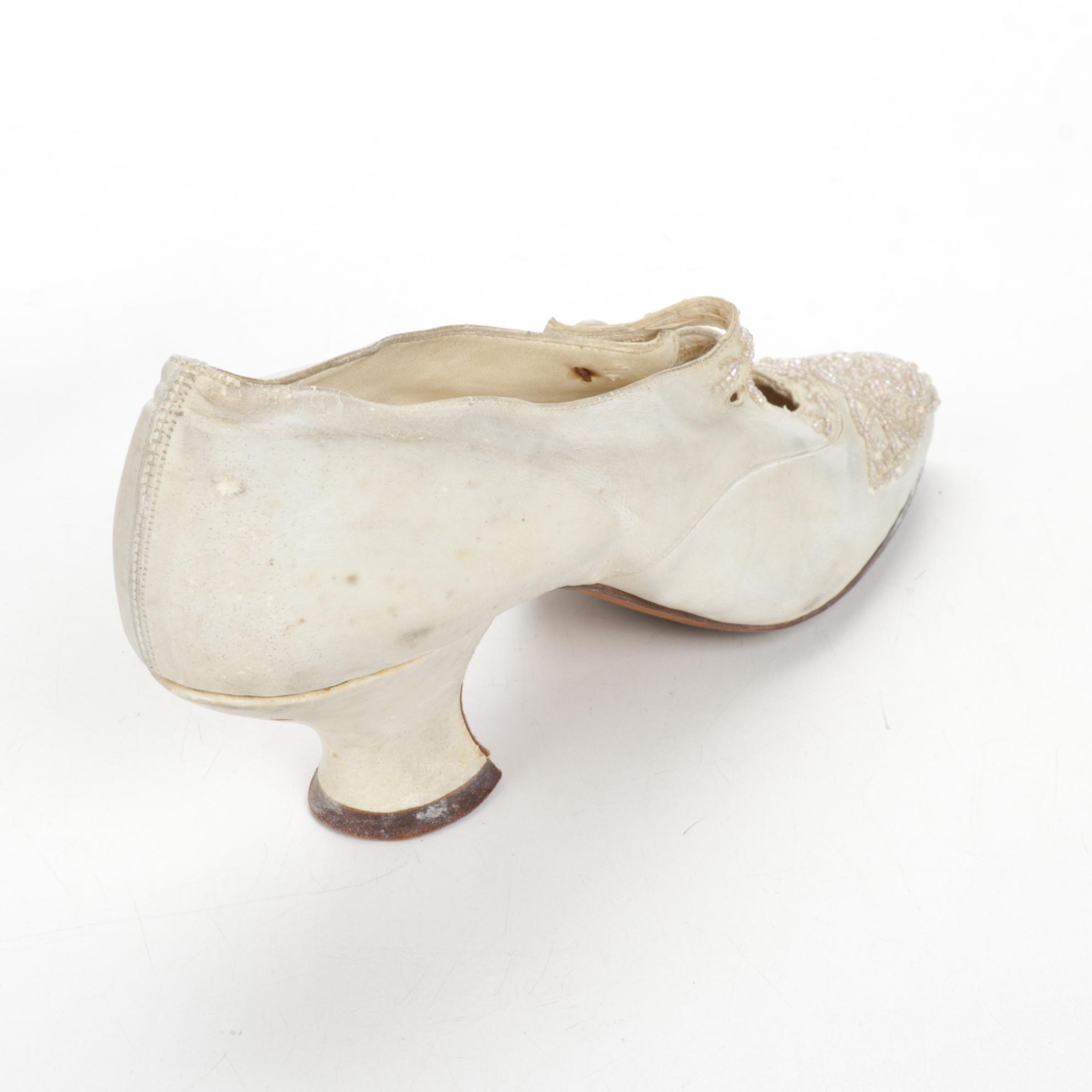 Edwardian Leather Shoes, Raccoon Fur Muff and Asian Vanity Items, Early 20th C.