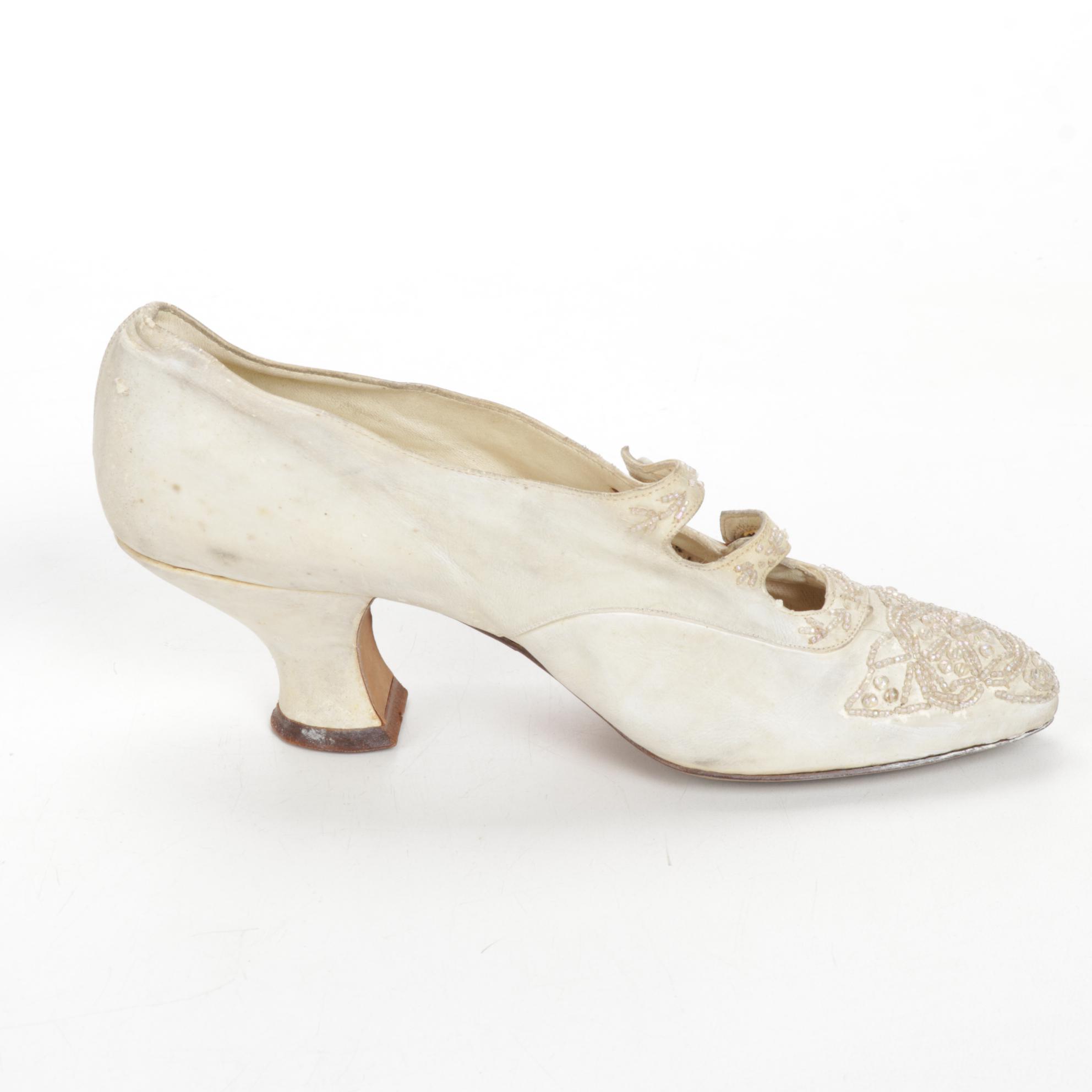 Edwardian Leather Shoes, Raccoon Fur Muff and Asian Vanity Items, Early 20th C.