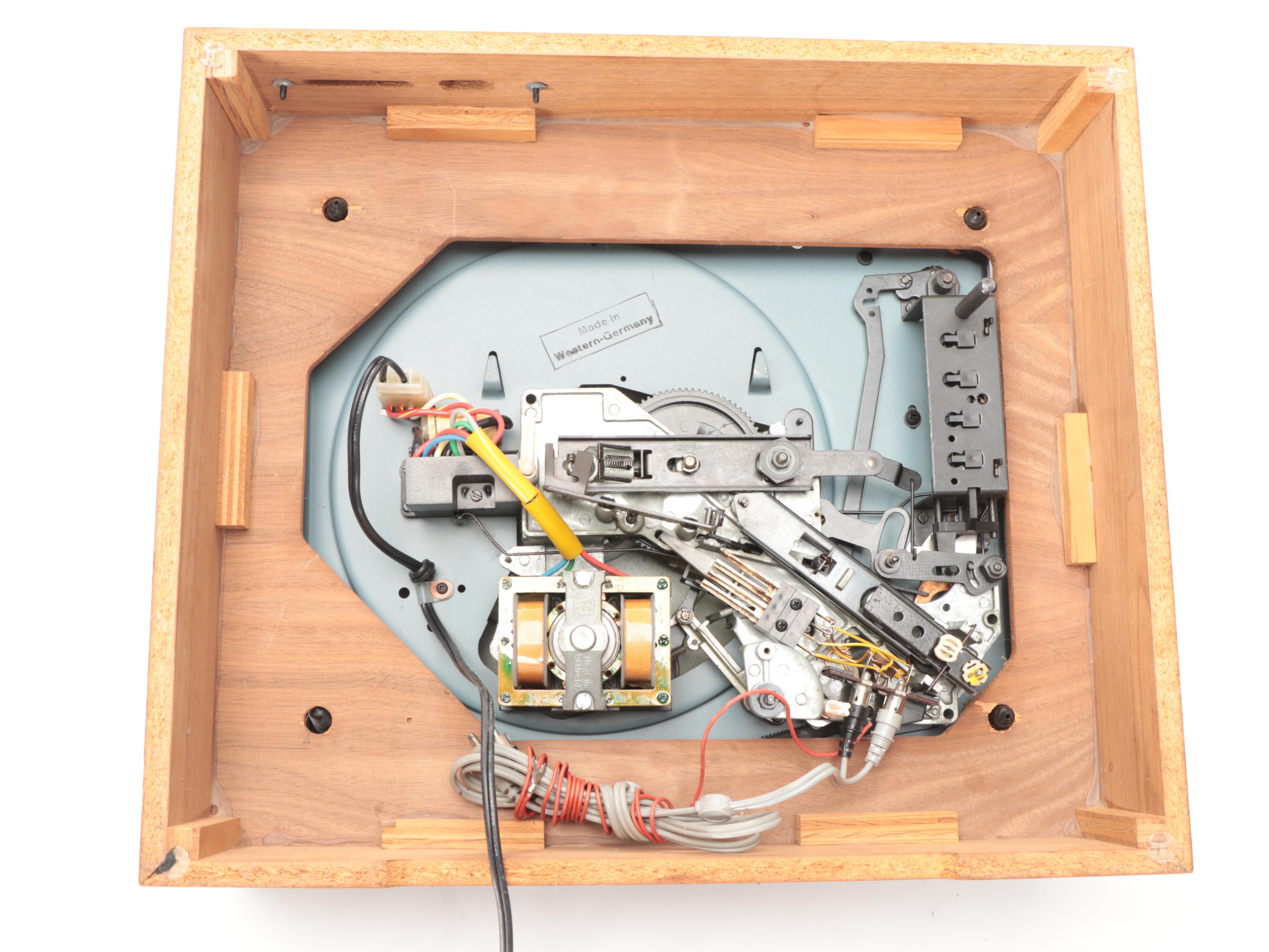 Benjamin Miracord ELAC 650 Turntable and Technics Synthesizer Stereo Receiver