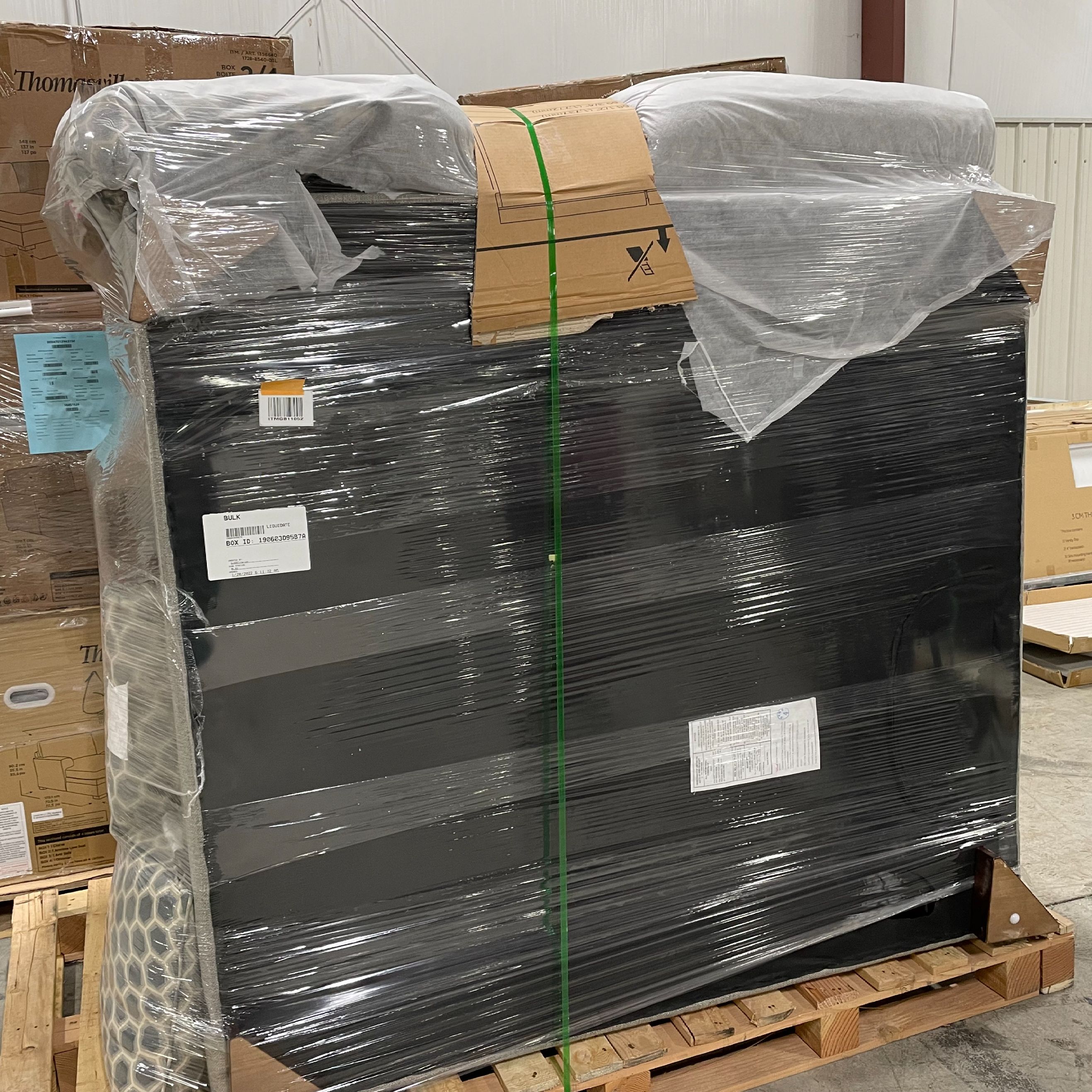 "Hendley" Fabric Sectional with Ottoman and Pillows