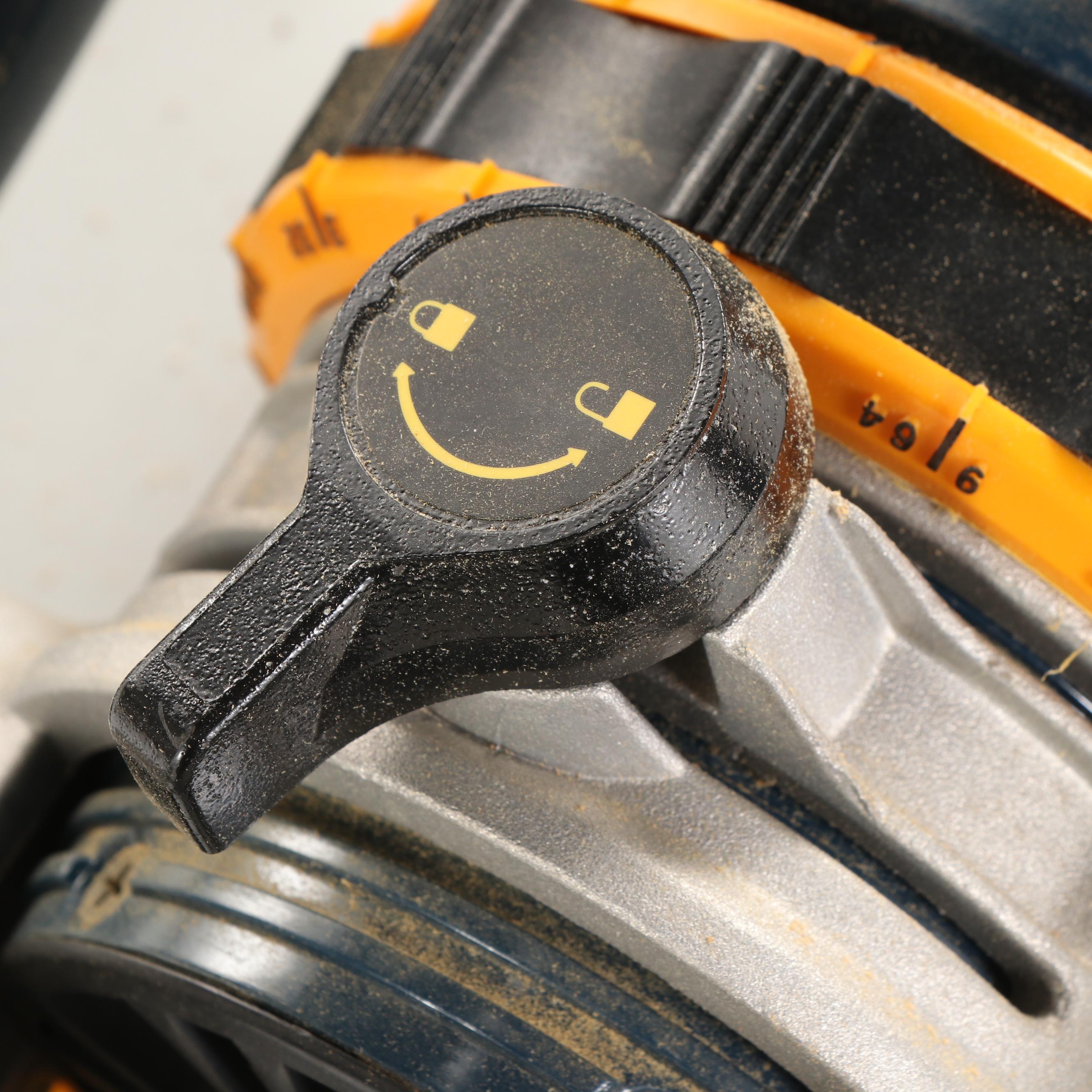 Ryobi "R161" Double-Insulated Electric Router