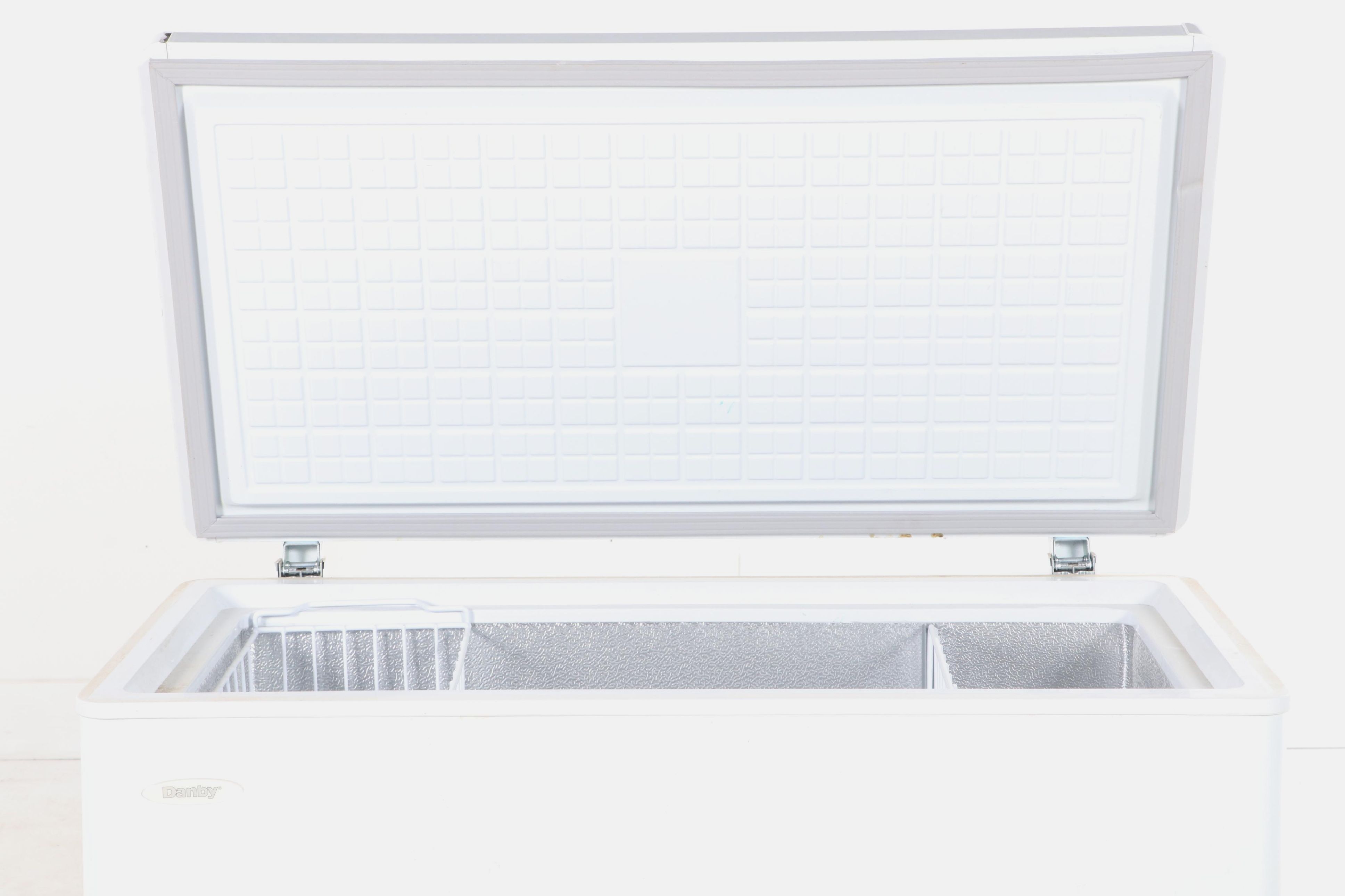 Danby Model DCF700W1 Chest Freezer