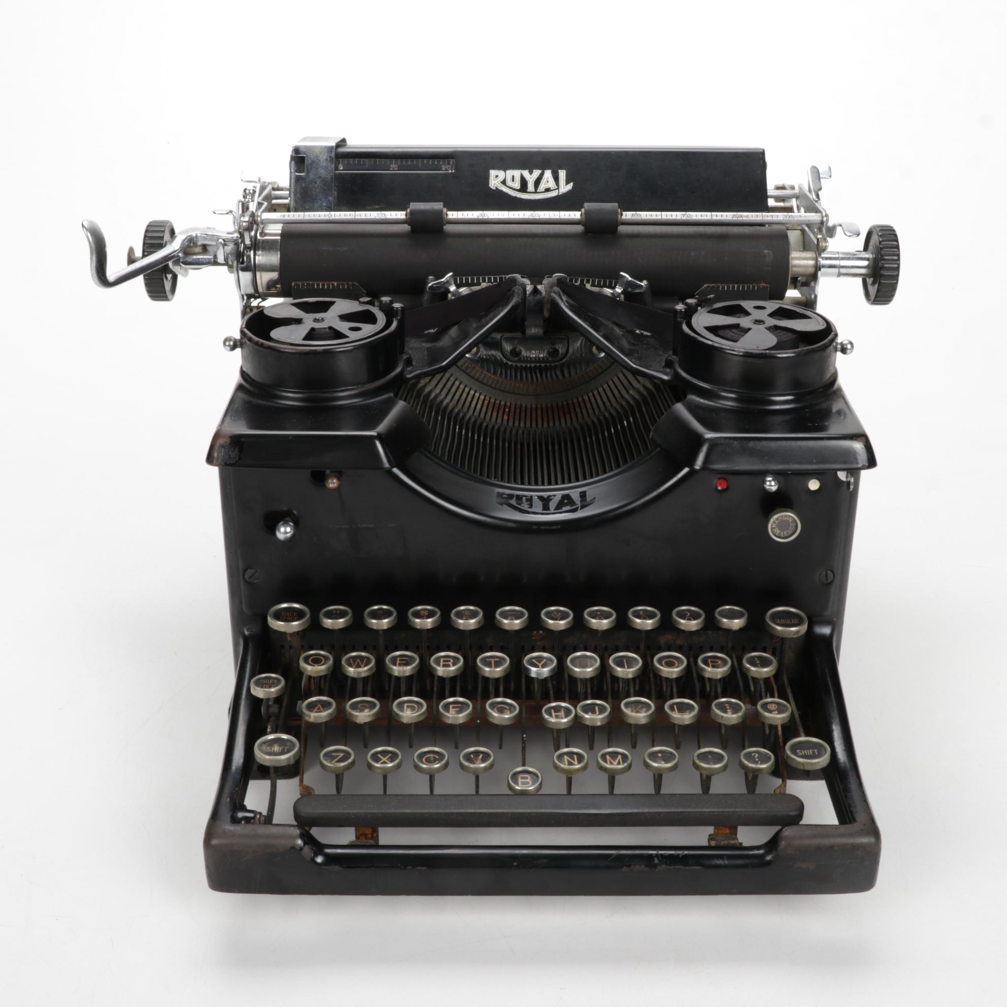 Royal "Model No.10" Typewriter with Glass Side Panels, 1920s