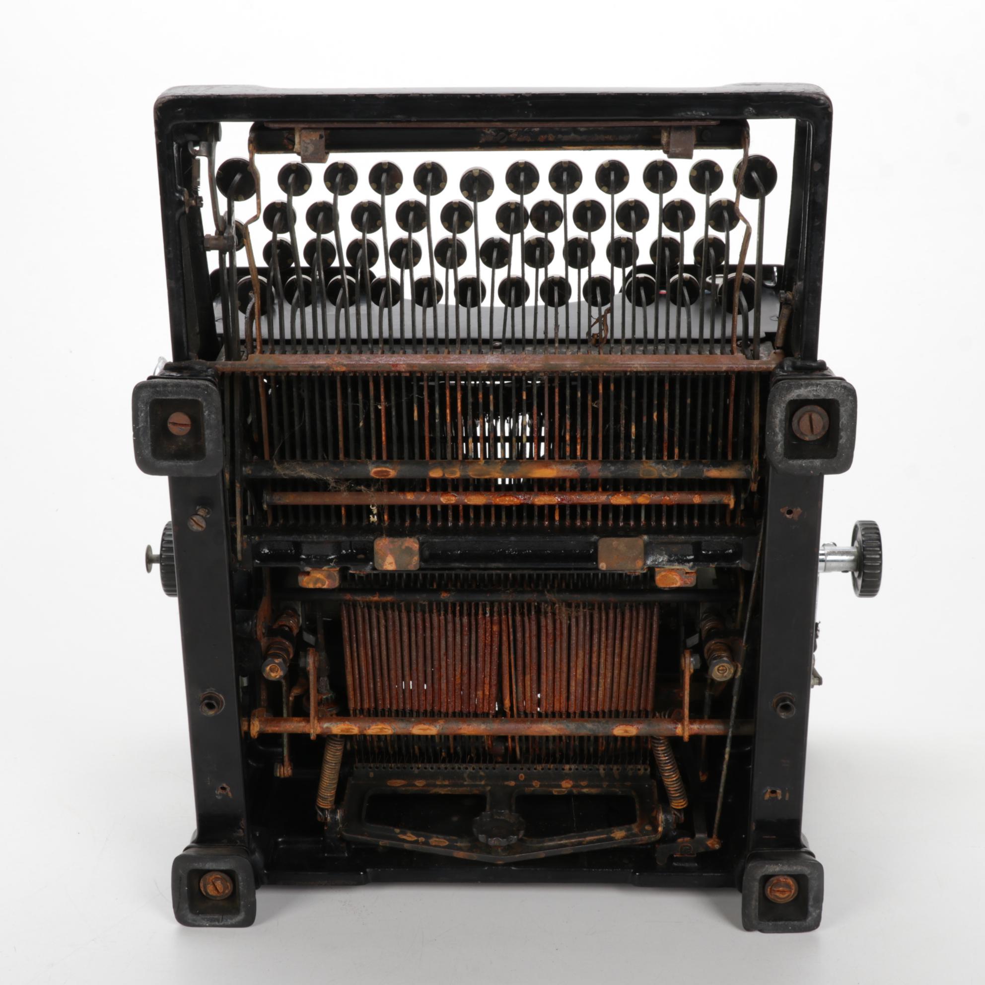 Royal "Model No.10" Typewriter with Glass Side Panels, 1920s