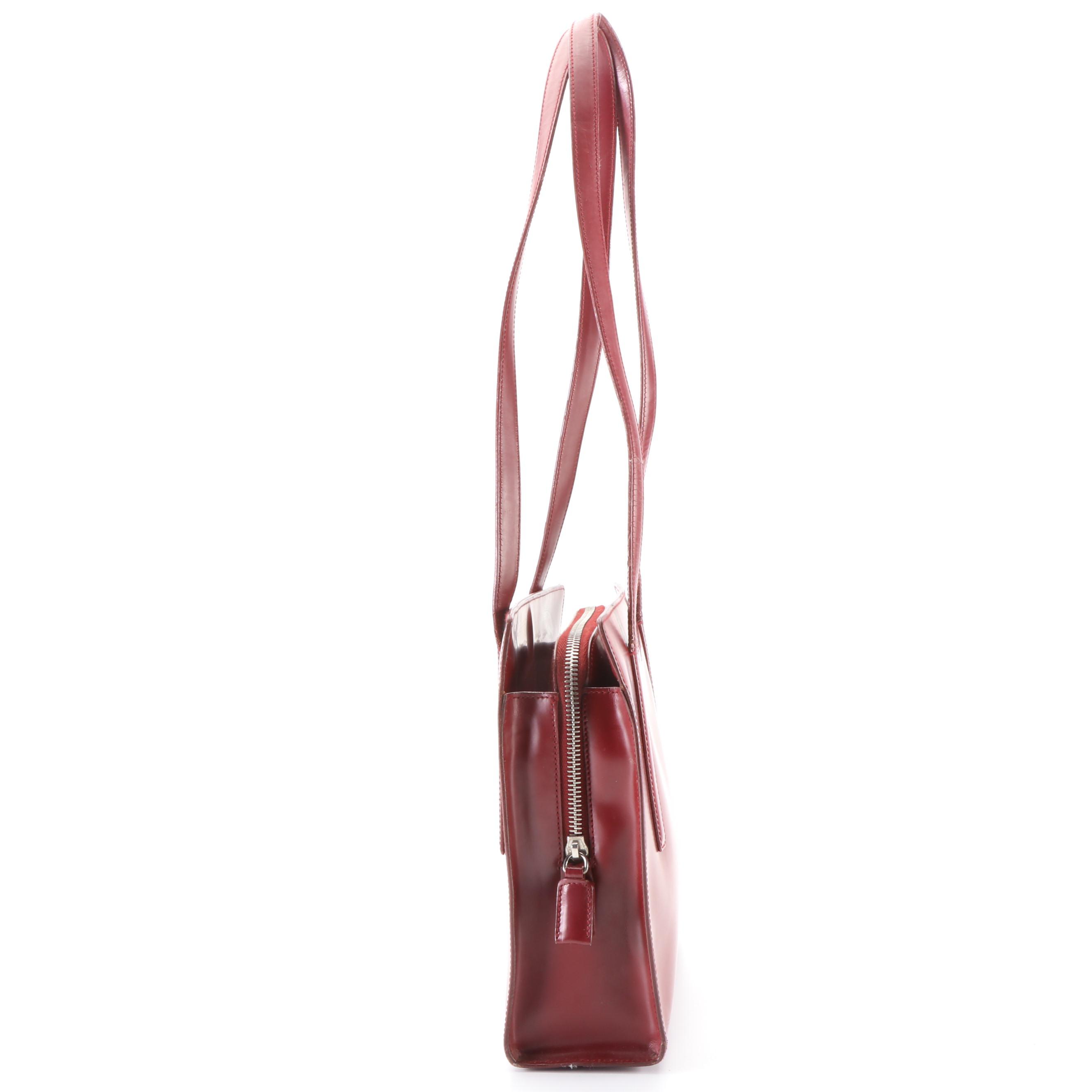 Prada Shoulder Bag in Red Spazzolato Leather