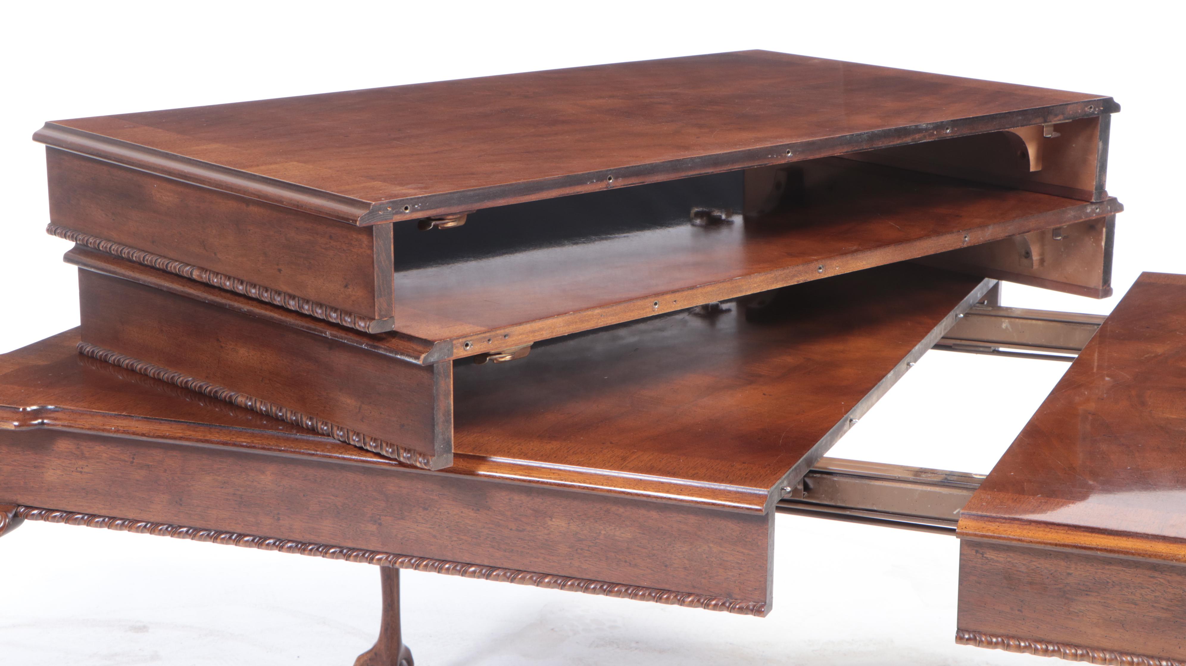 Henredon "Rittenhouse Square" Chippendale Style Carved Mahogany Dining Set