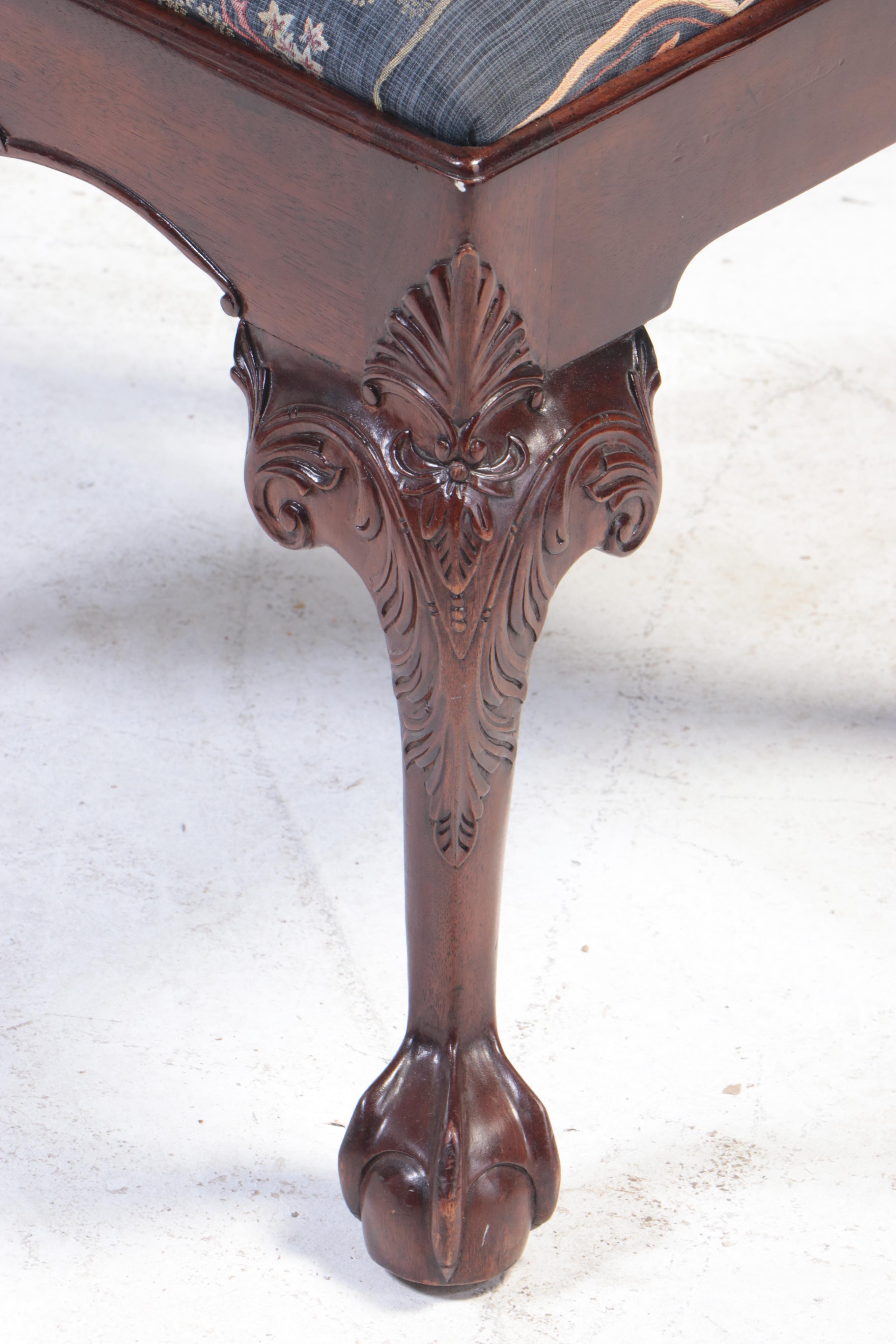 Henredon "Rittenhouse Square" Chippendale Style Carved Mahogany Dining Set