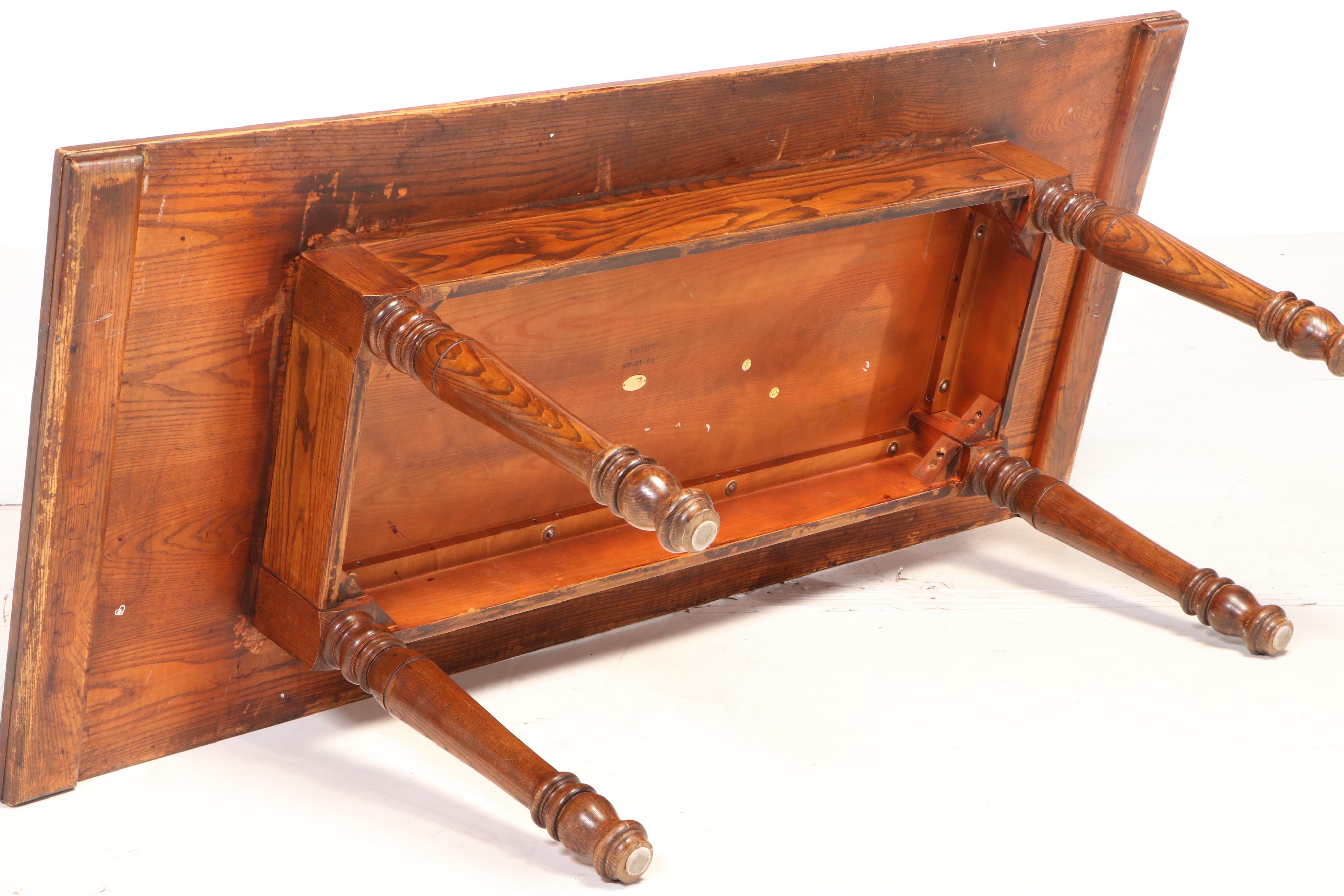 Kindel Furniture "Chimney Hill" Oak Dining Table, Mid to Late 20th Century