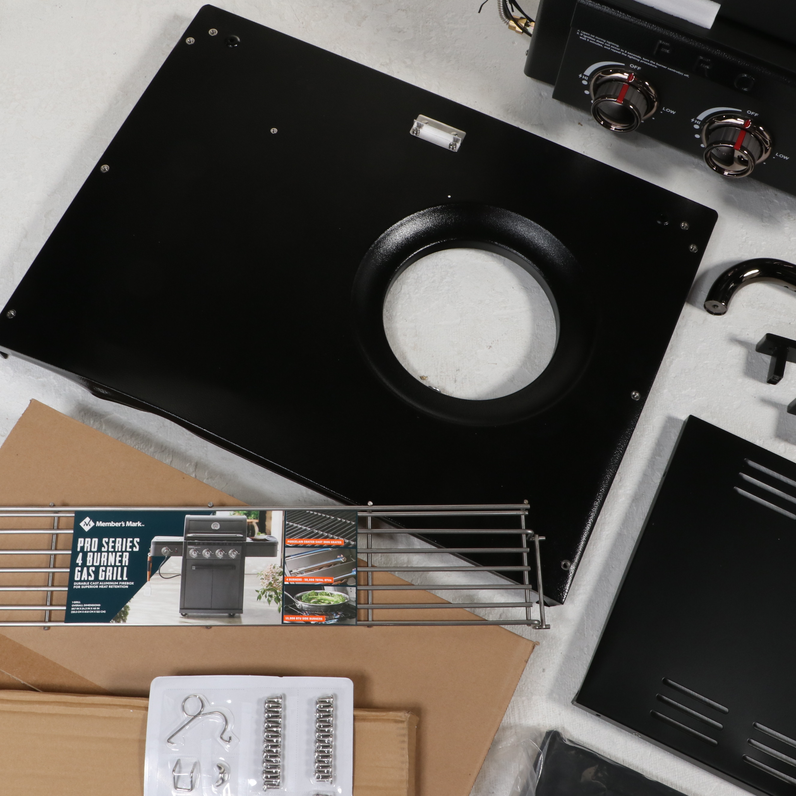 Member's Mark Pro Series Four Burner Gas Grill