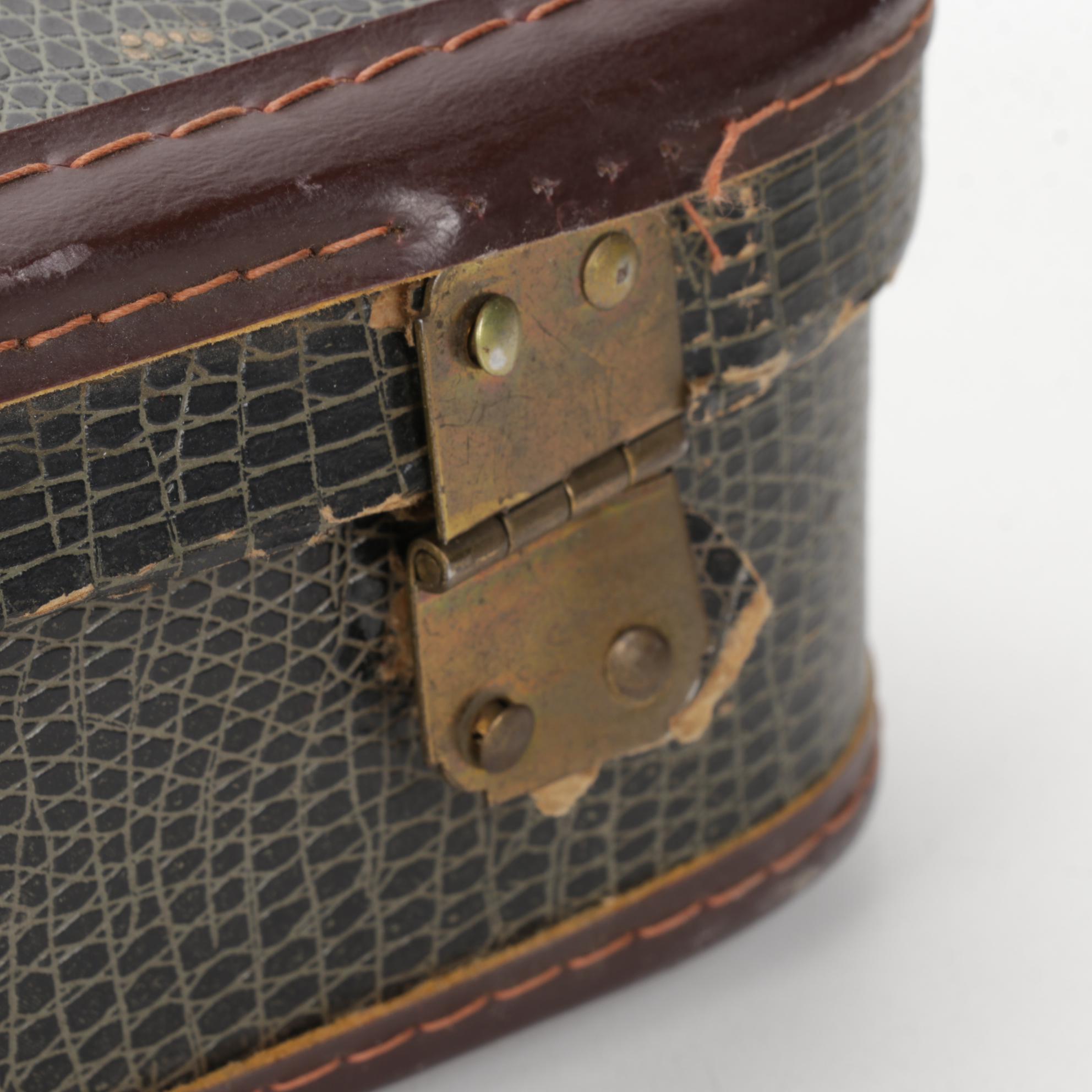 Gibson Dark Mahogany UB-2 Soprano Ukulele, Mid-20th Century