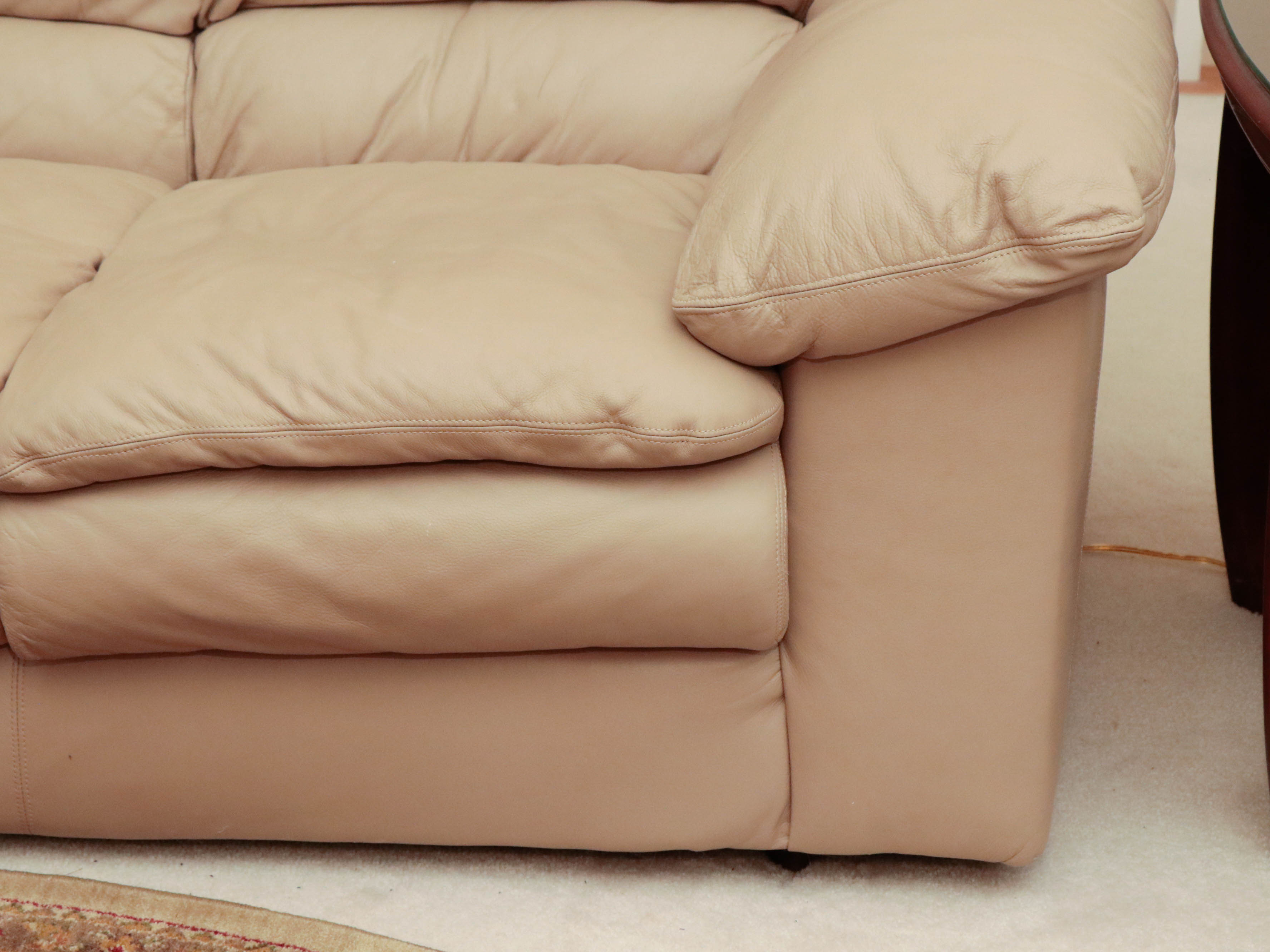 Viewpoint Leather Works Leather Sofa, Late 20th Century