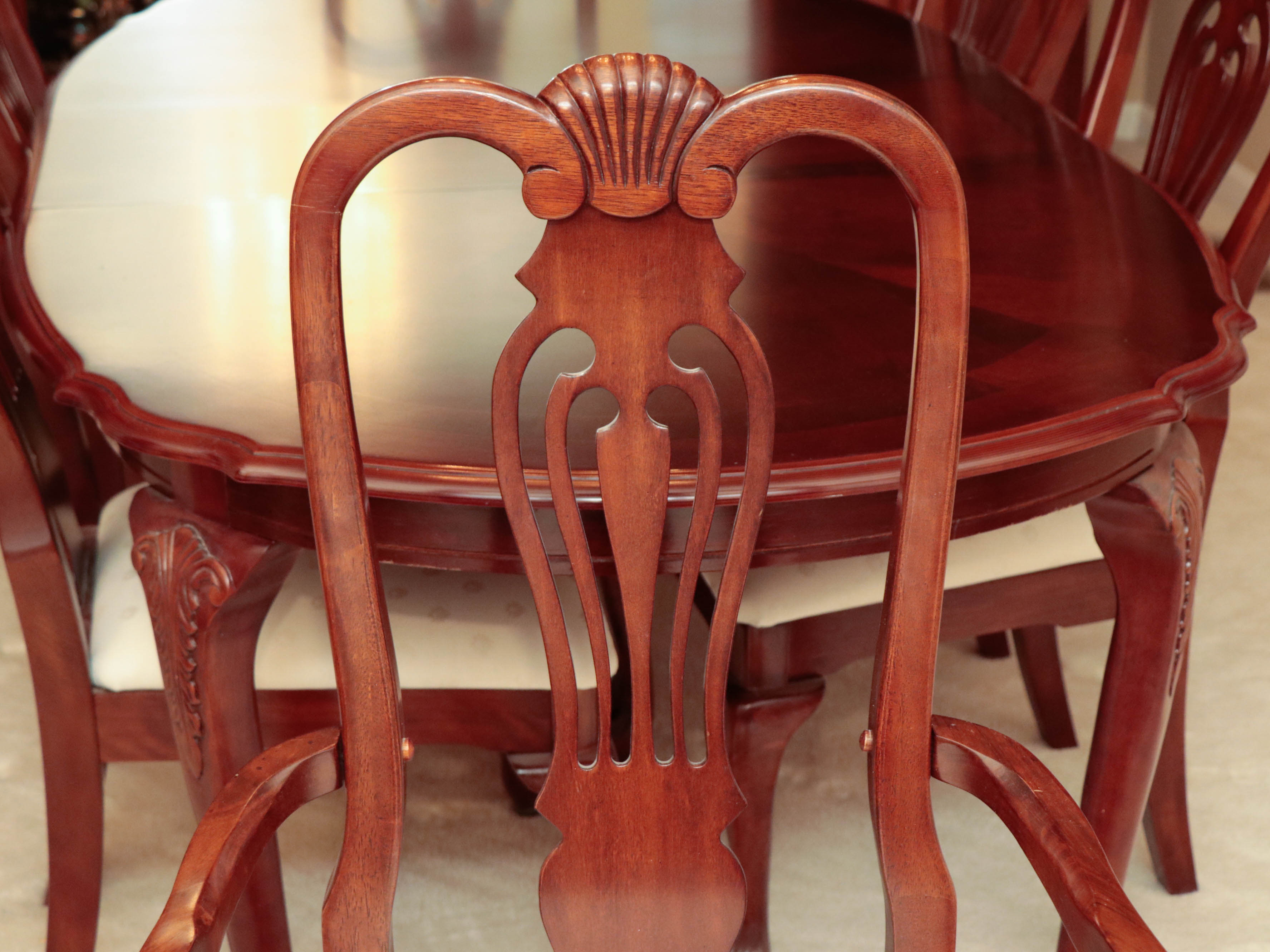 Southern Art Furniture Co. George III Dining Table Set, Late 20th/Early 21st C.