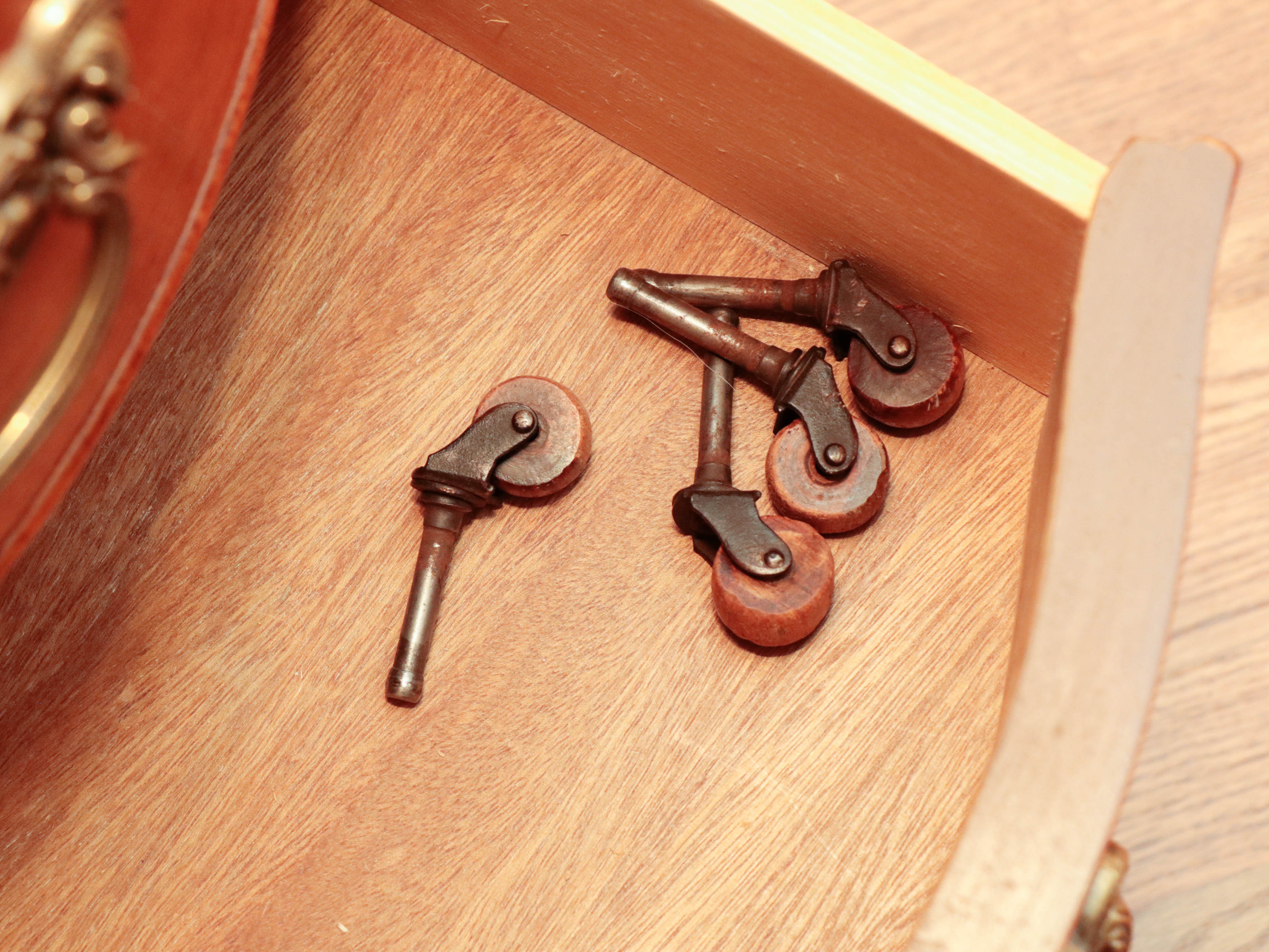 Lexington Victorian Style Oak Lingerie Chest