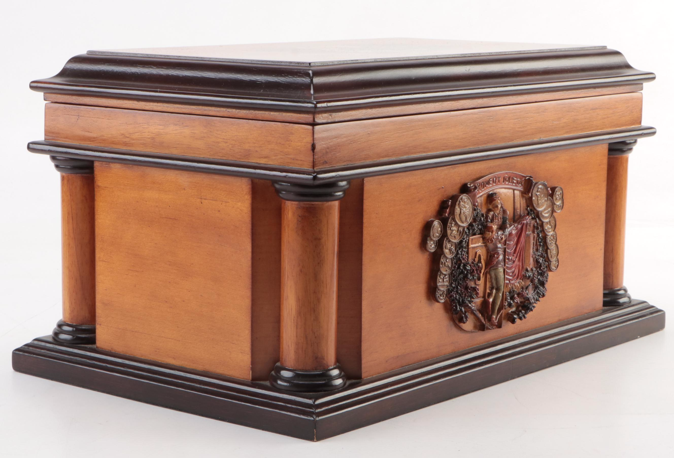 Romeo y Julieta Wood Cigar Humidor Chest