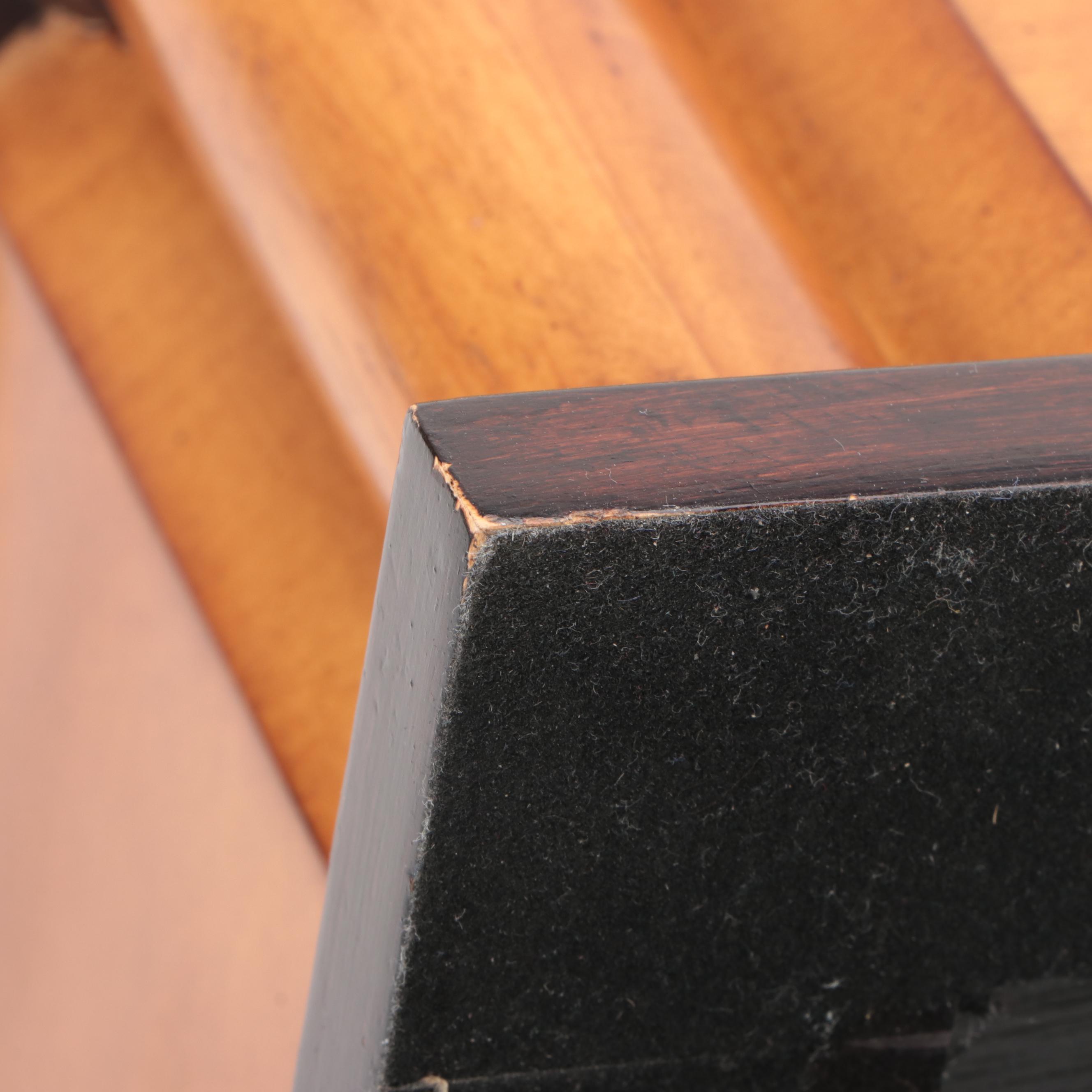 Romeo y Julieta Wood Cigar Humidor Chest