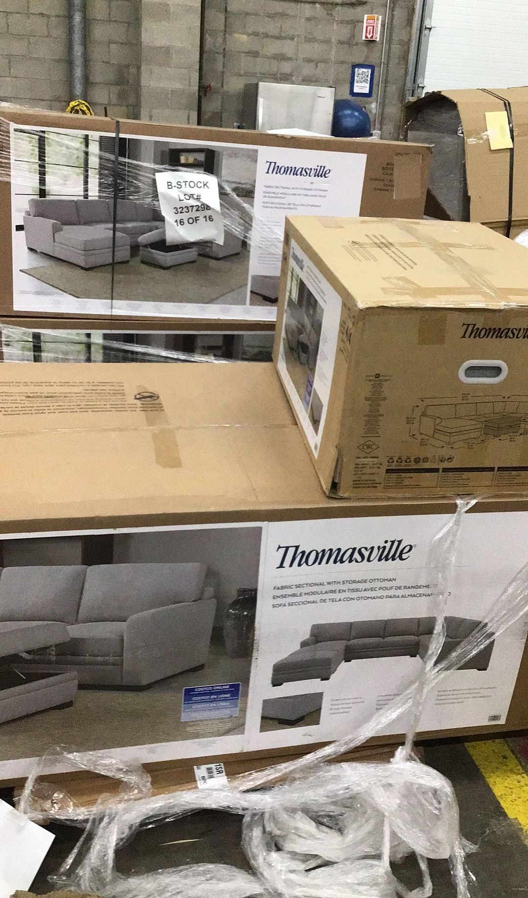 Thomasville "Langdon" Fabric Sectional with Storage Ottoman