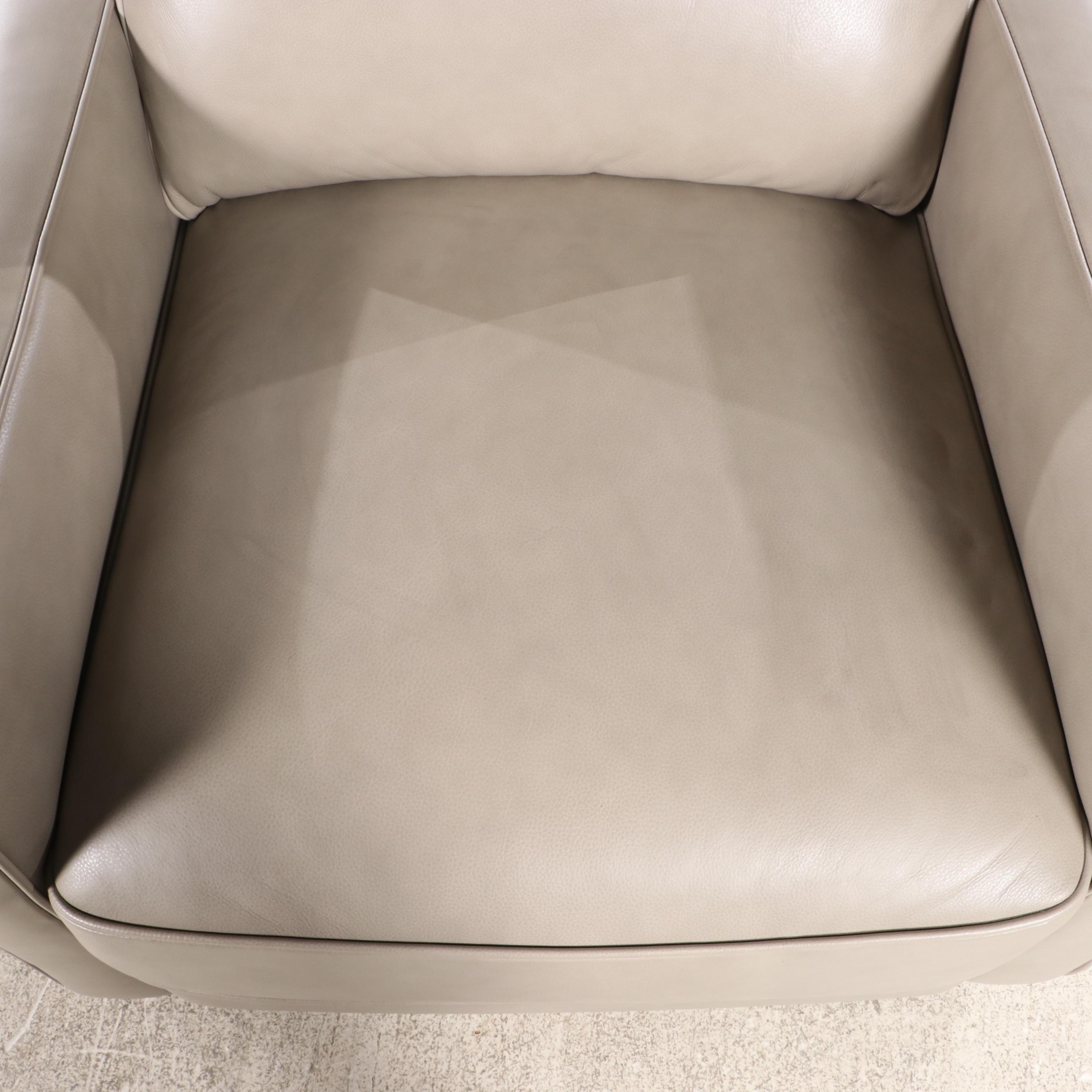 Synergy Home Furnishings "Jackston" Leather Power Recliner with Power Headrest