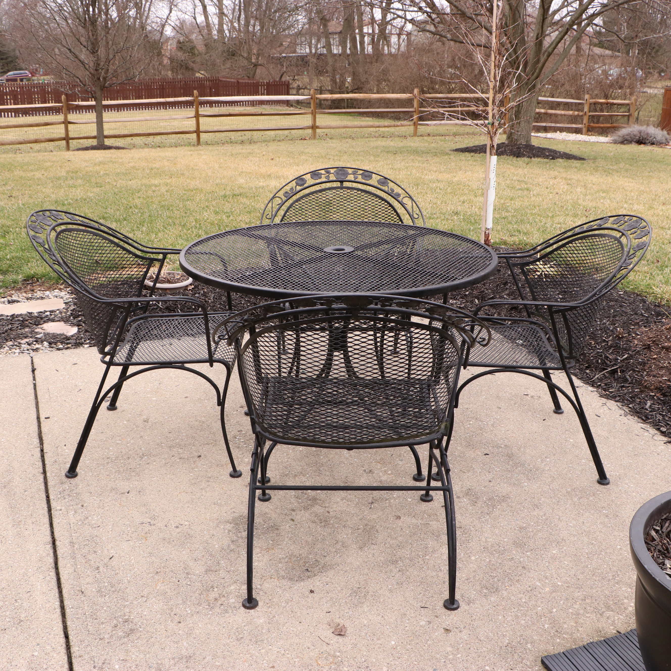 Iron Mesh Patio Dining Set with Two Rocker Chairs