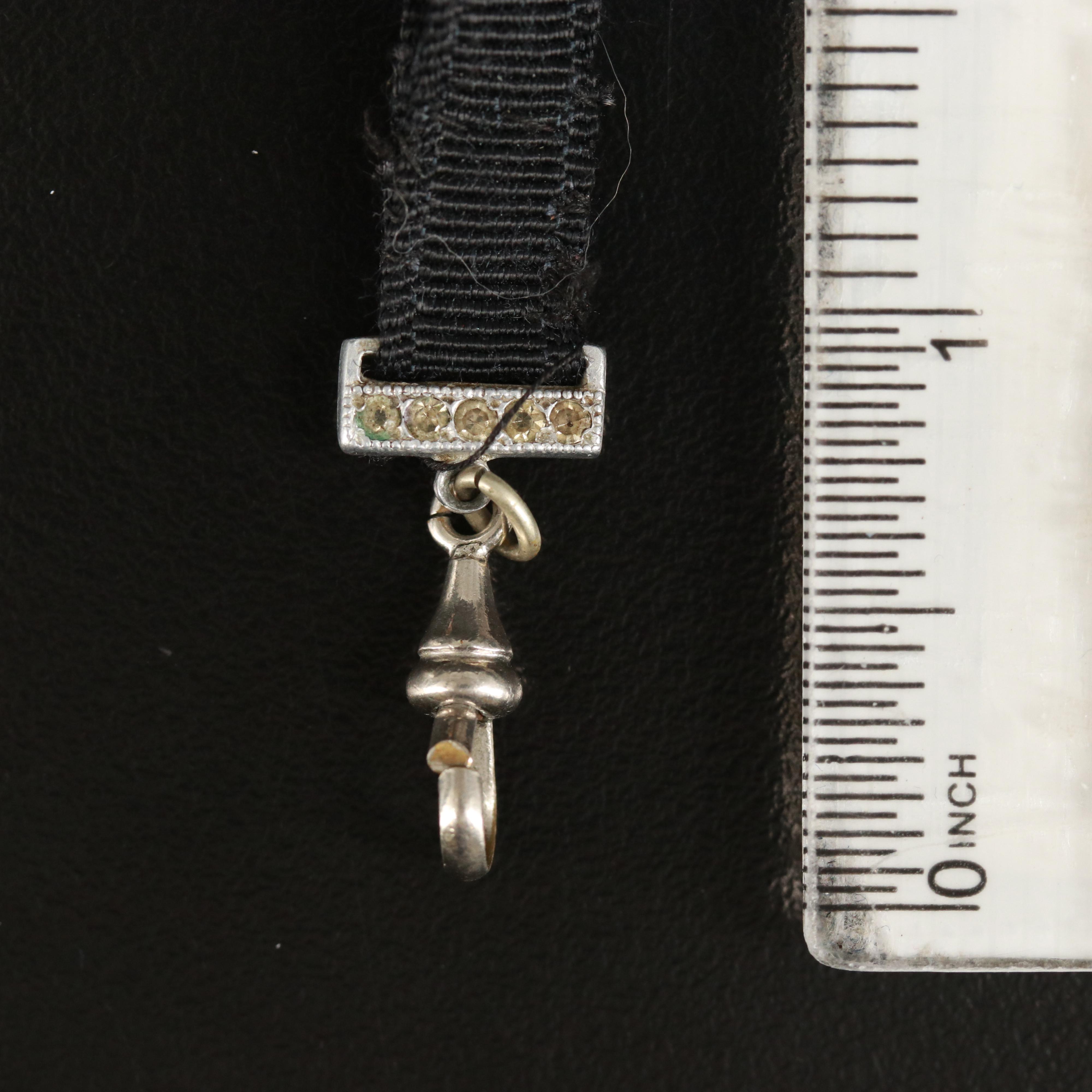 Belcher Set Rings Included in Victorian and Art Deco Jewelry Assortment