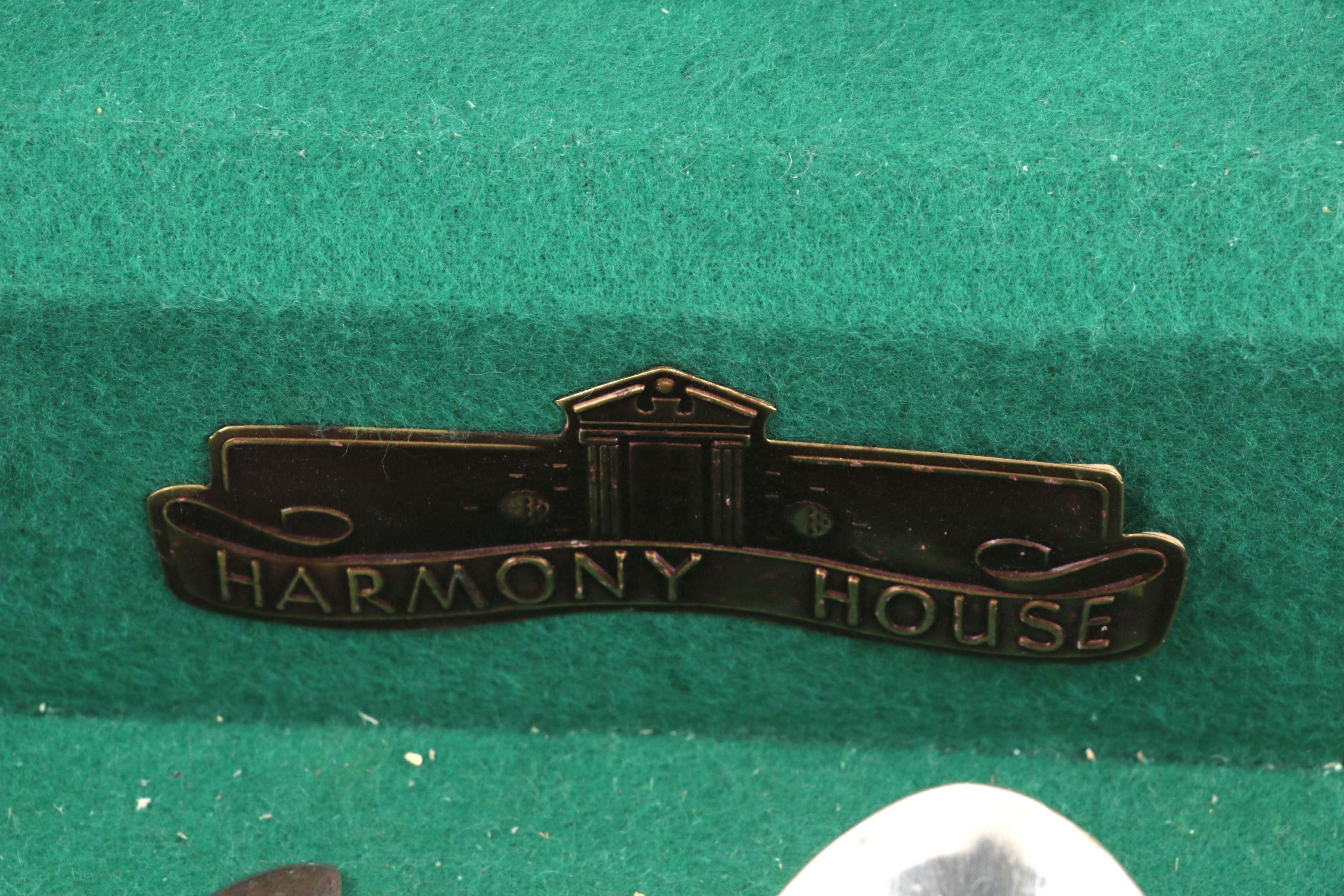 Wallco Sectional "Carlton" Silver Plate Flatware in Case, Mid-Late 20th Century