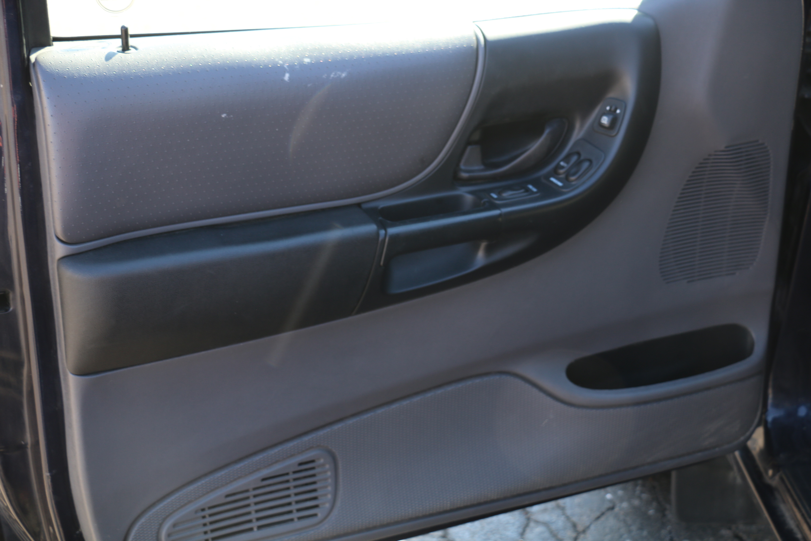 2001 Ford Ranger XLT Stepside Dark Blue Pickup Truck