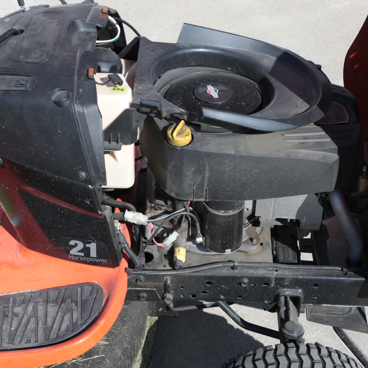 Ariens A21A42 Riding Mower