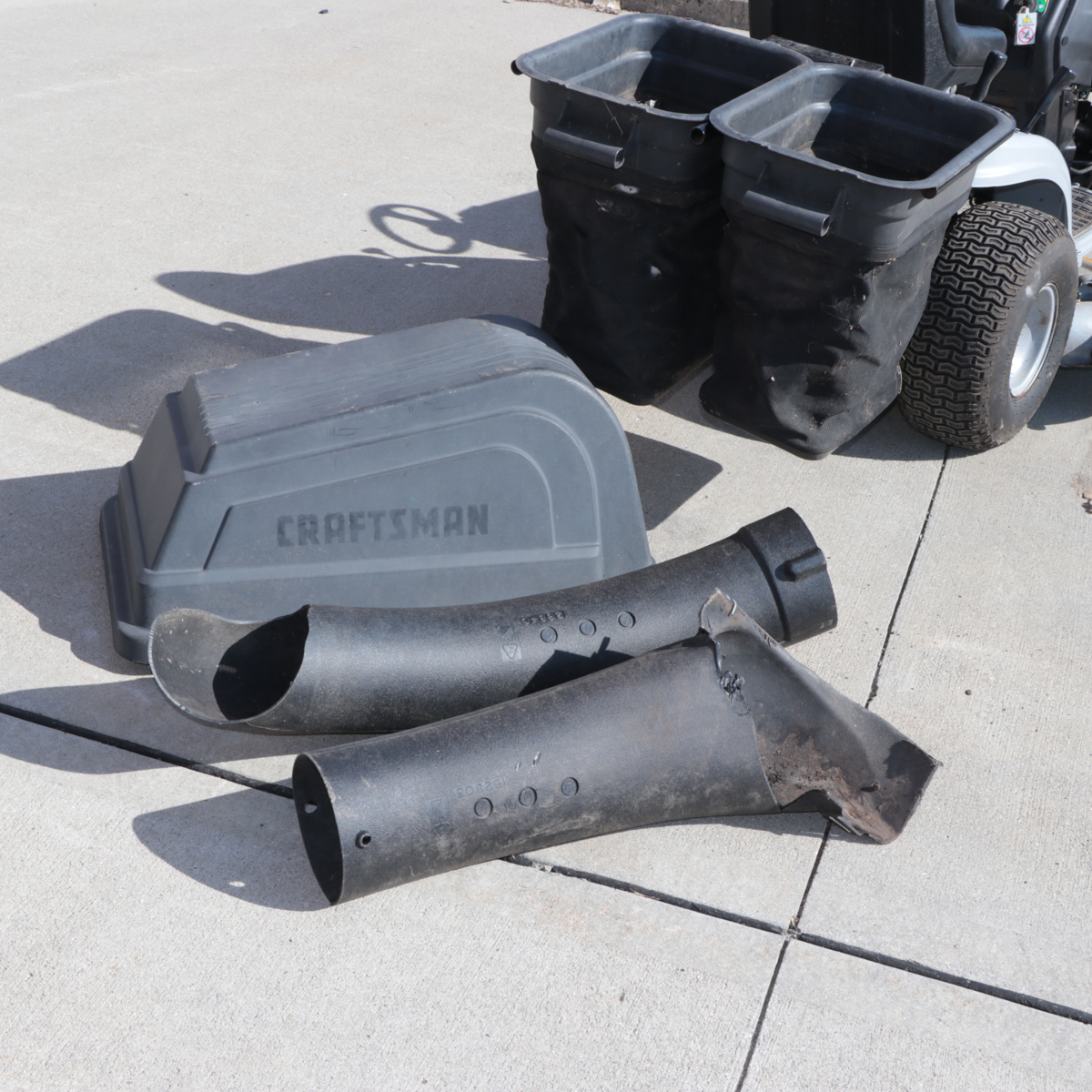 Craftsman T-1100 Riding Lawnmower with Bagger