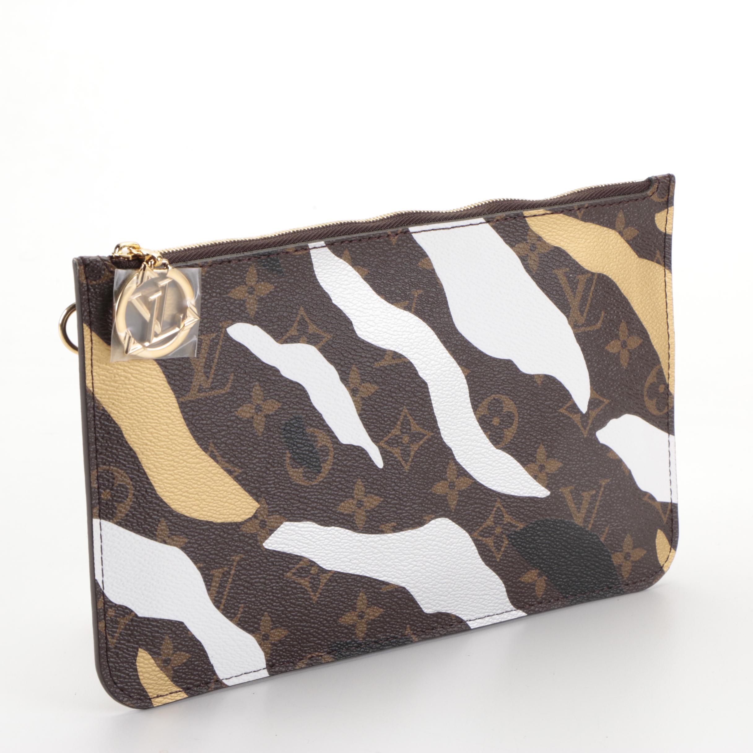 Louis Vuitton Limited Edition Neverfull Pochette in League of Legends Canvas